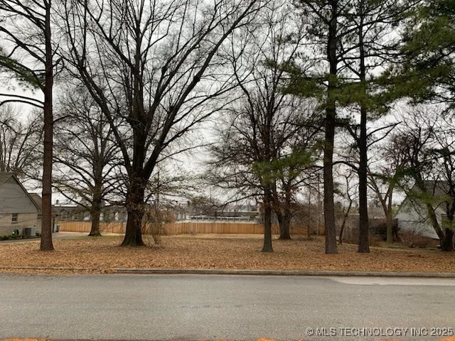 6734 S Atlanta Avenue Property Photo 8