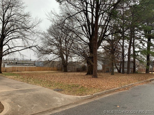 6734 S Atlanta Avenue Property Photo 9