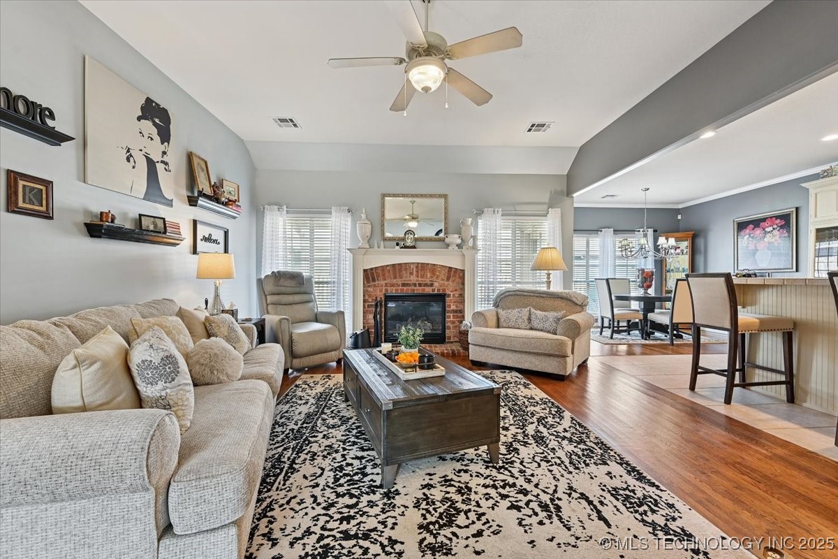 8927 E 62nd Court Property Photo 7