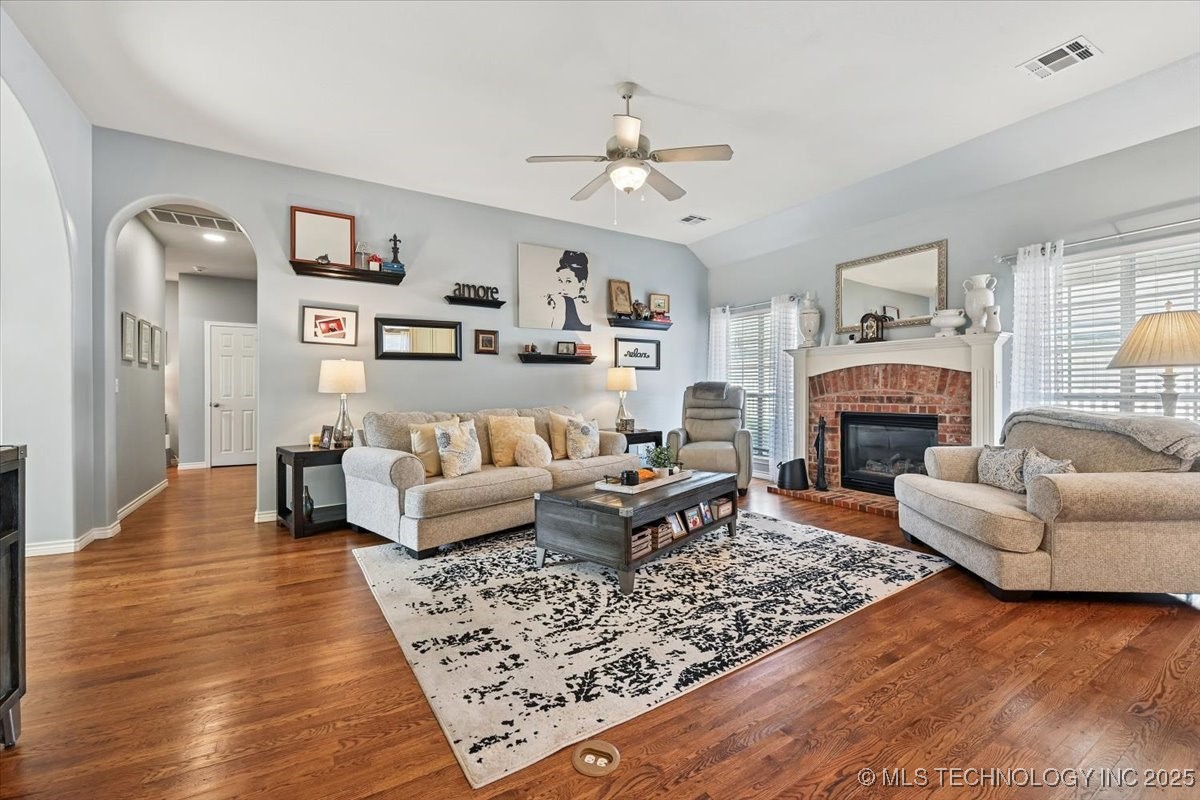 8927 E 62nd Court Property Photo 8