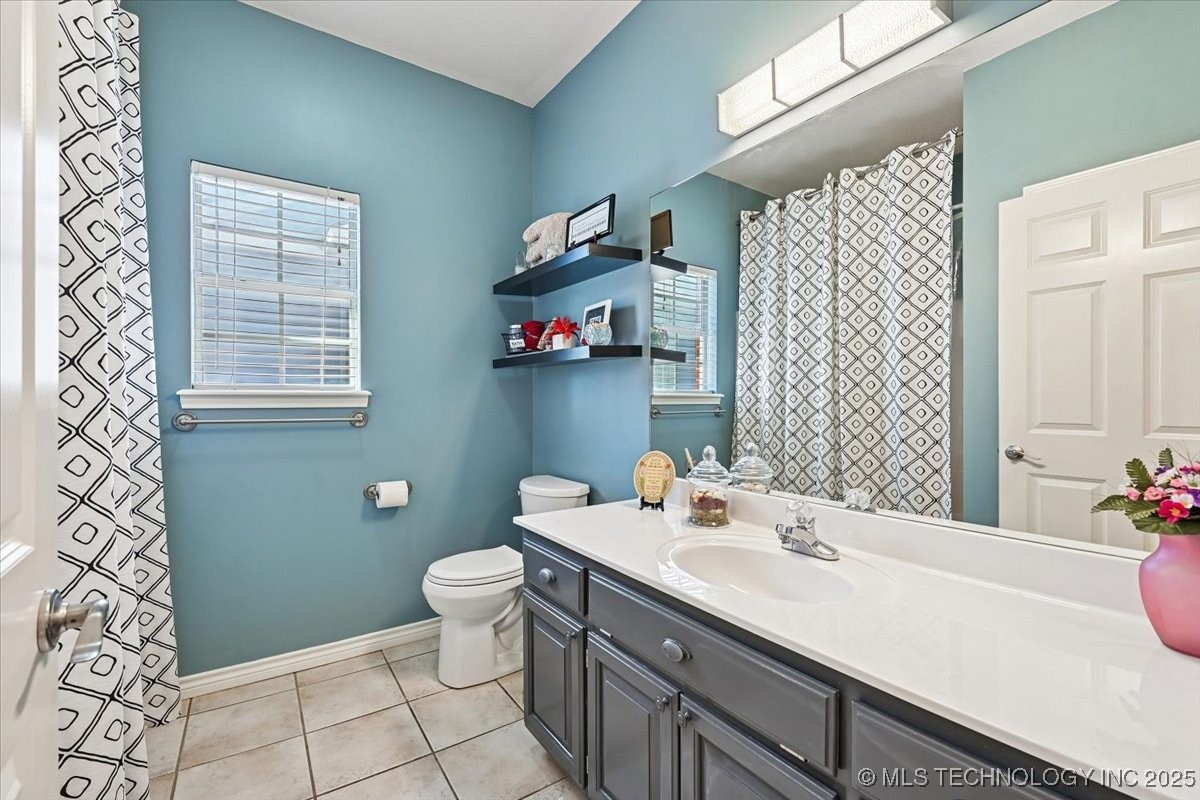 8927 E 62nd Court Property Photo 27