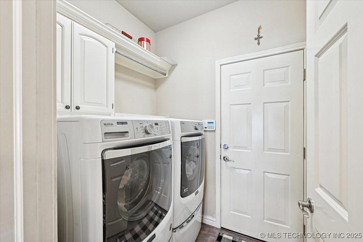 8927 E 62nd Court Property Photo 28