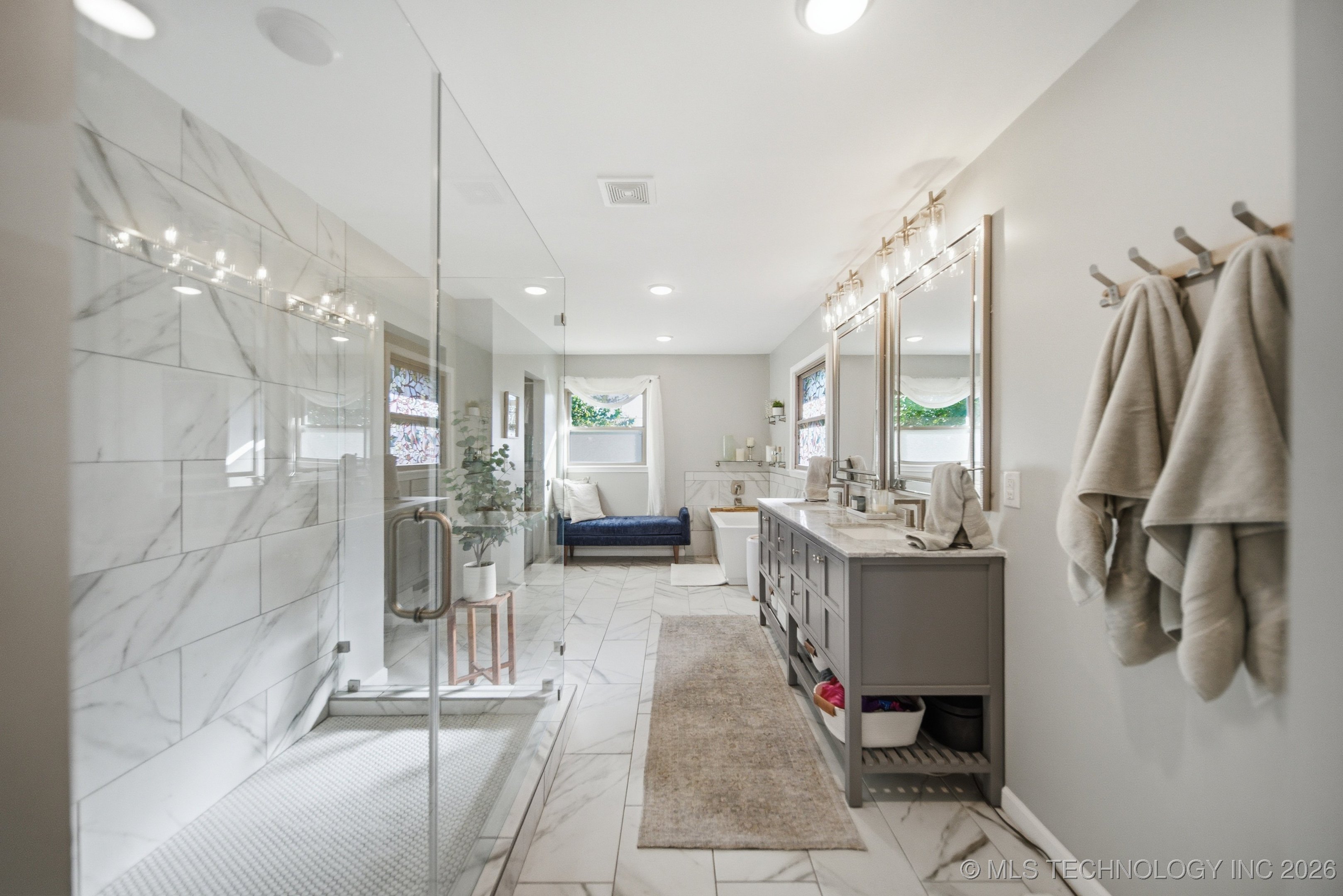 5849 S Irvington Avenue Property Photo 15