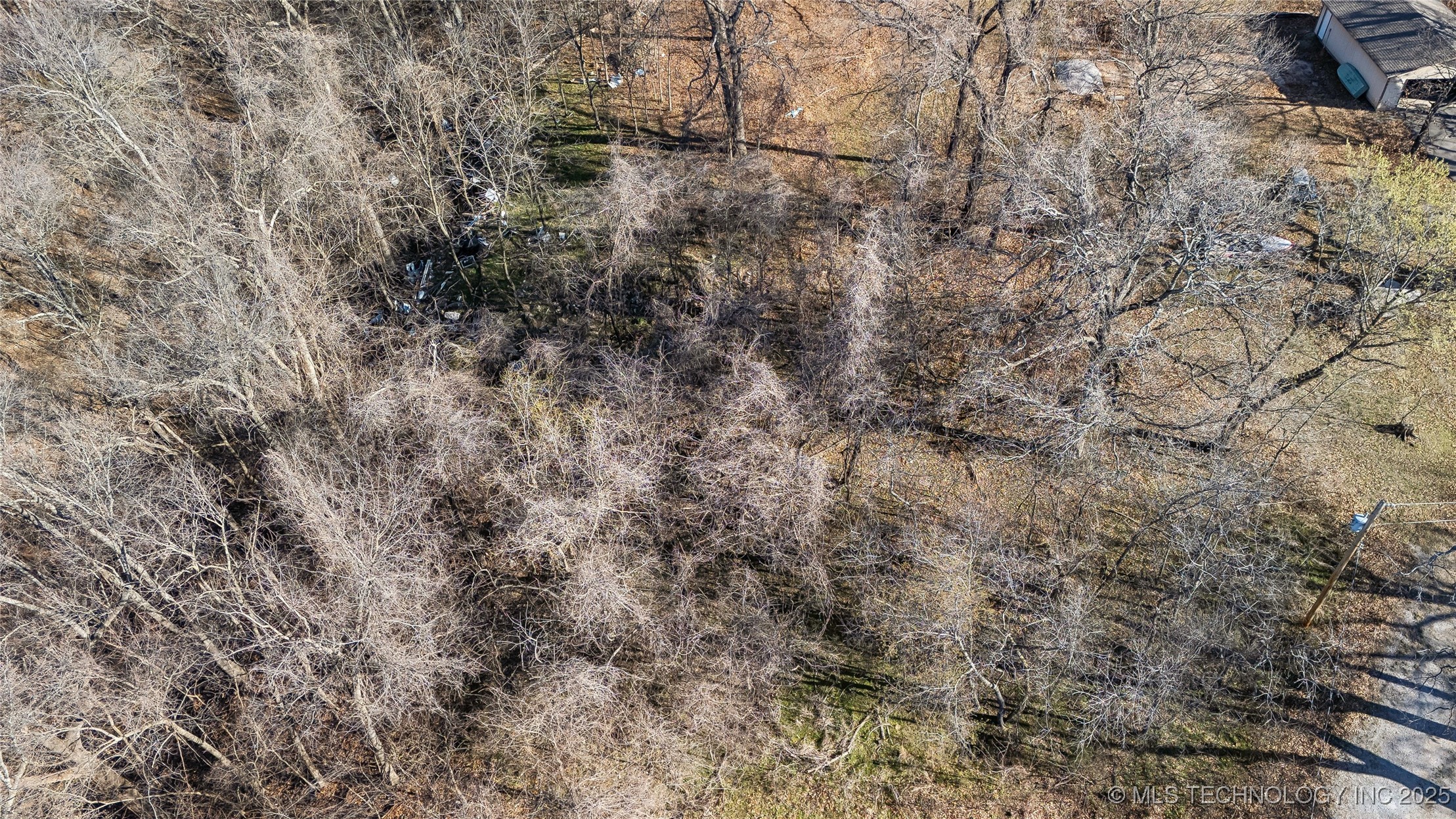 2 Maplebrook Lane Property Photo 6