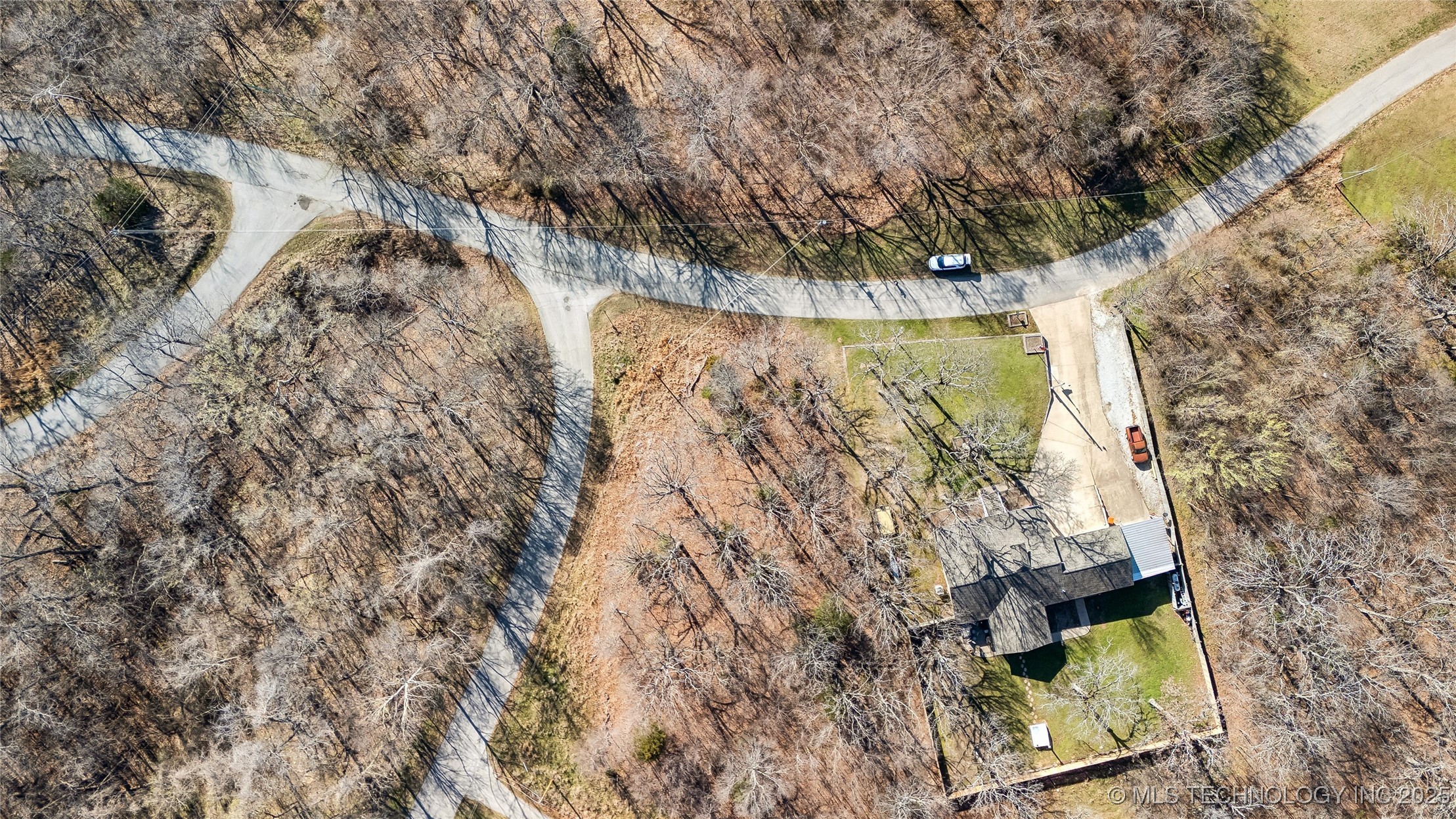 2 Maplebrook Lane Property Photo 7