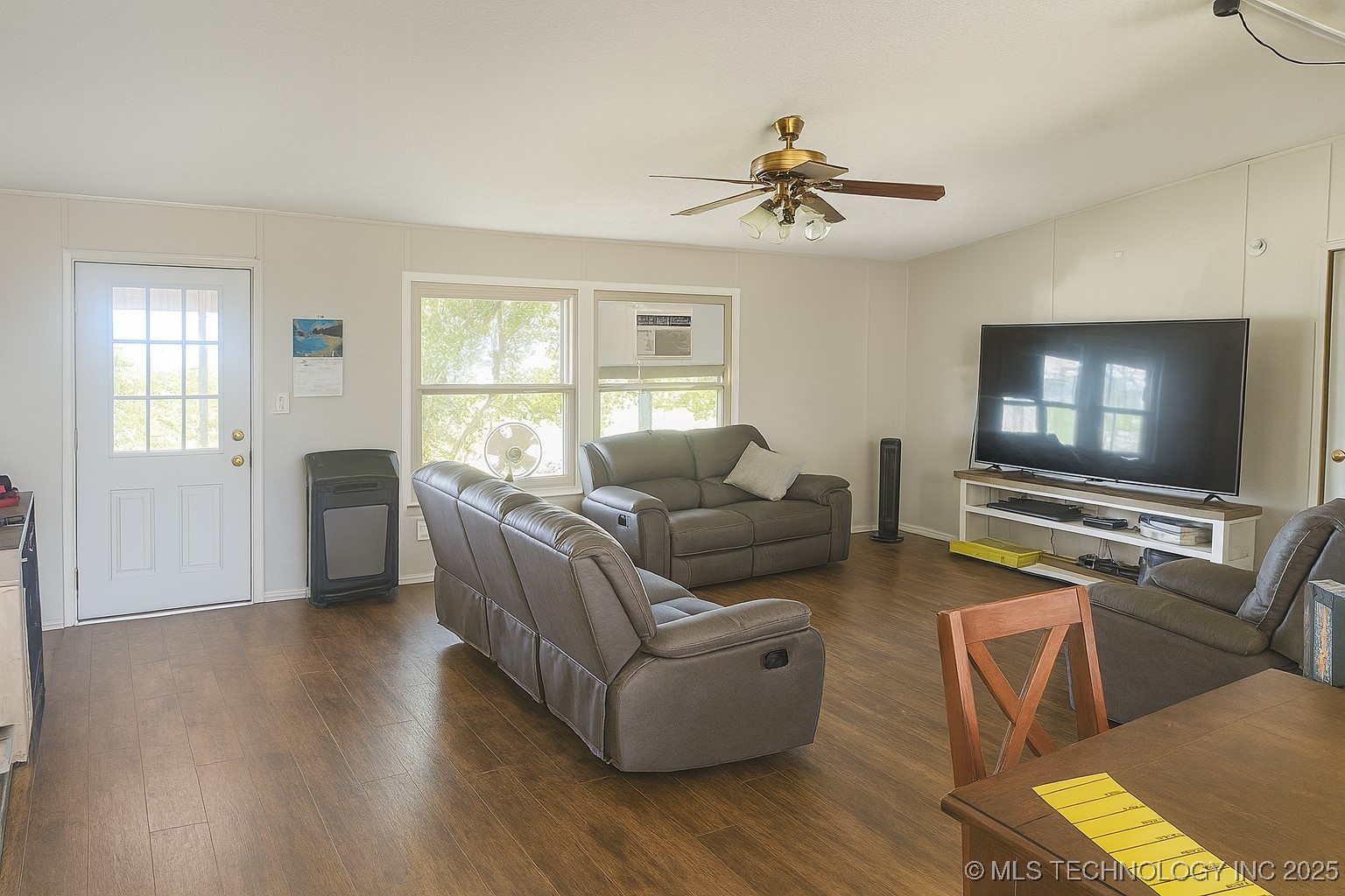 20211 Cedar Road Property Photo 10