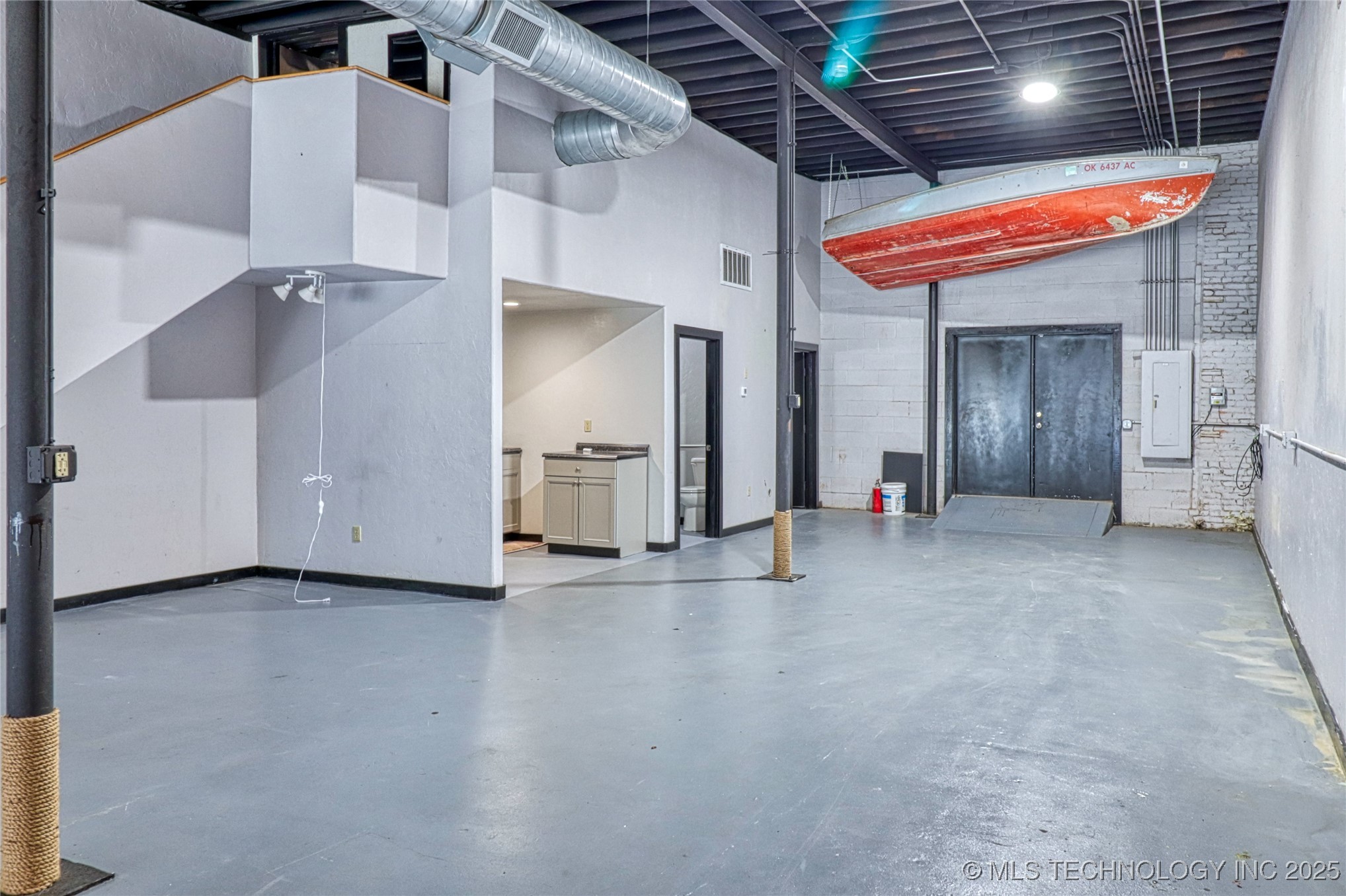 115 S Main Street Property Photo 10