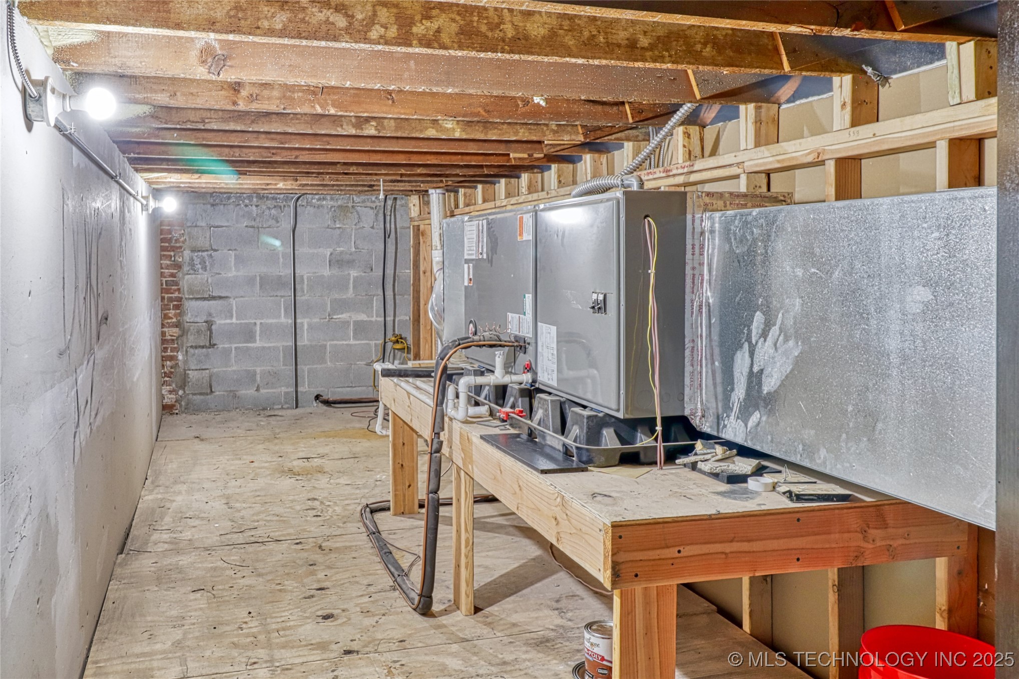 115 S Main Street Property Photo 16