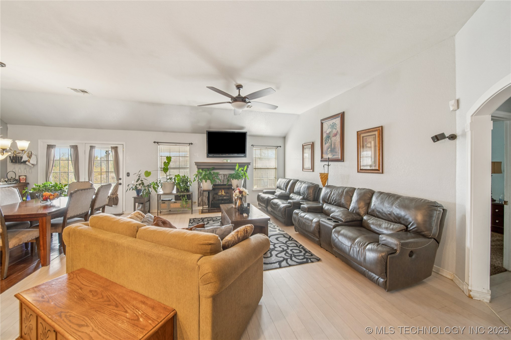 10906 E 95th Street N Property Photo 5