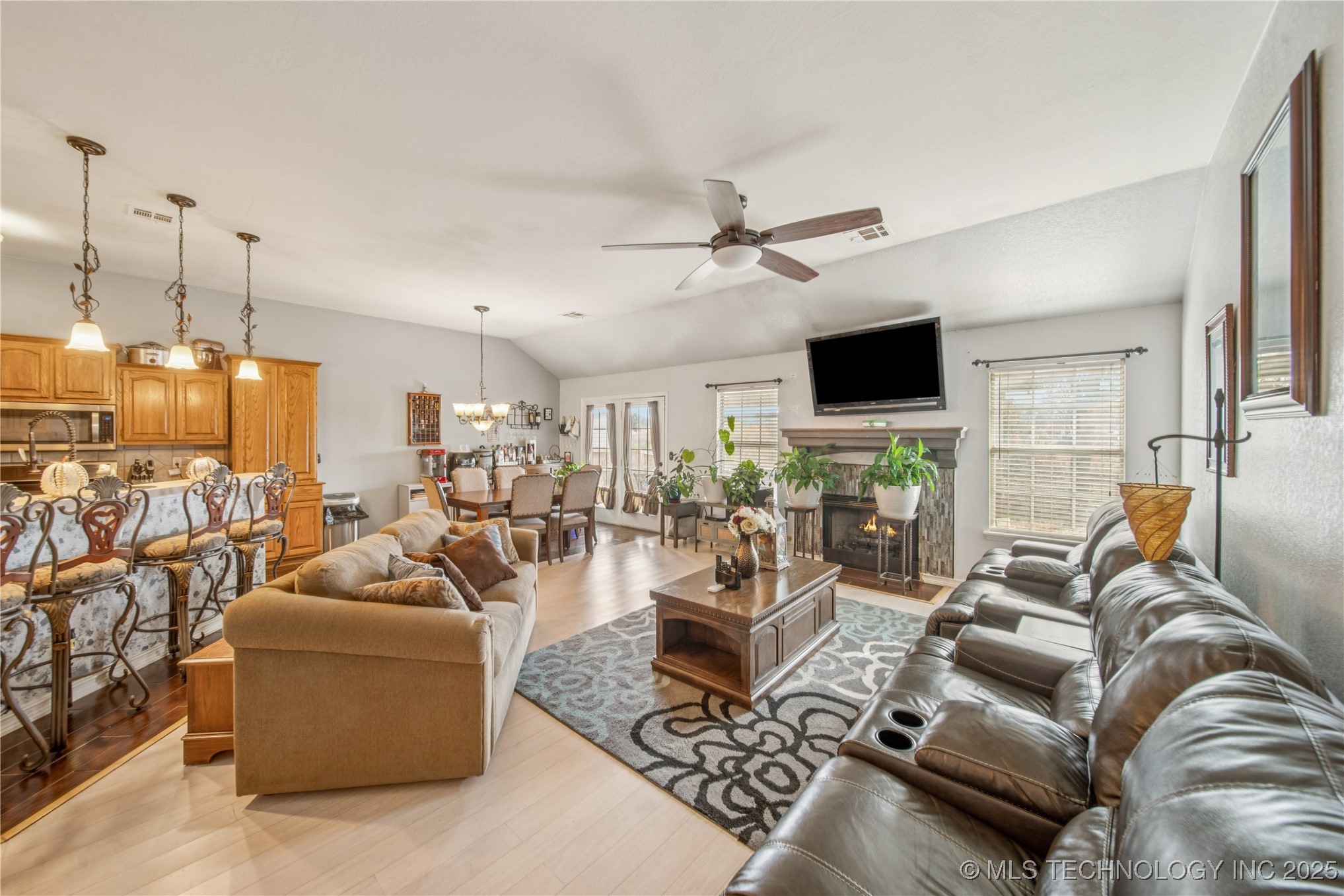 10906 E 95th Street N Property Photo 6