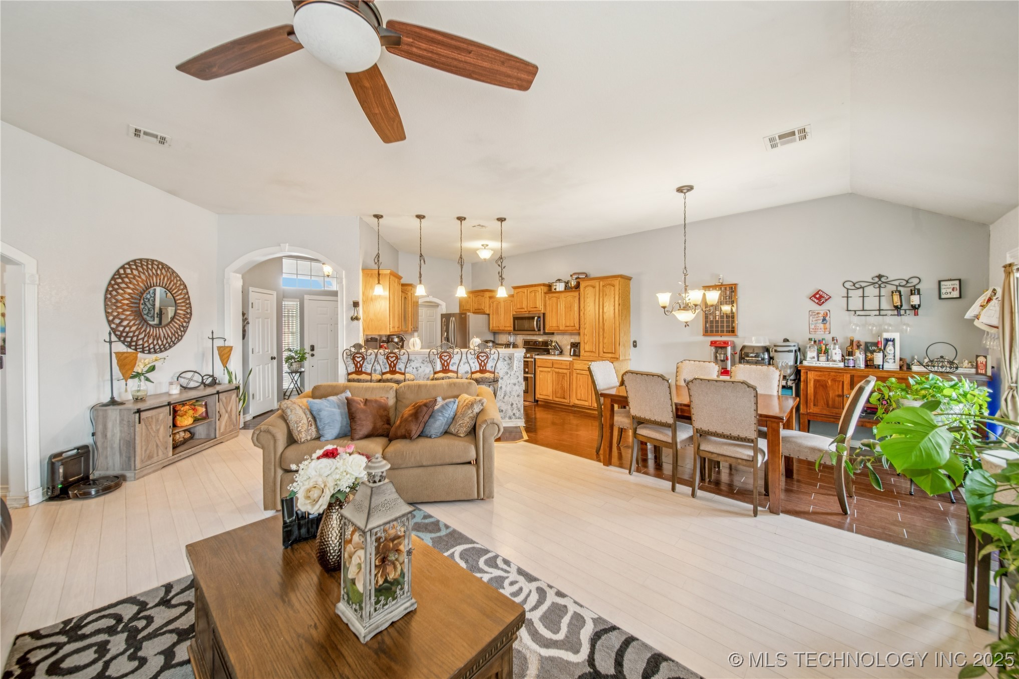 10906 E 95th Street N Property Photo 7