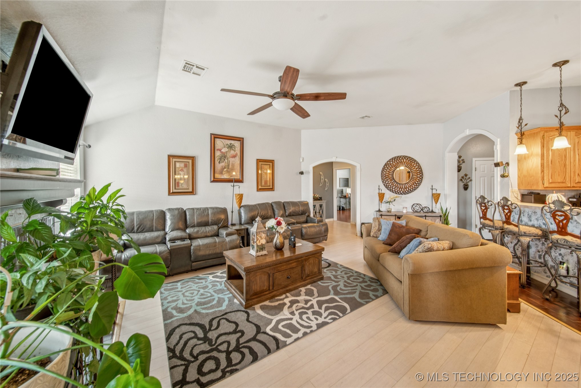 10906 E 95th Street N Property Photo 8