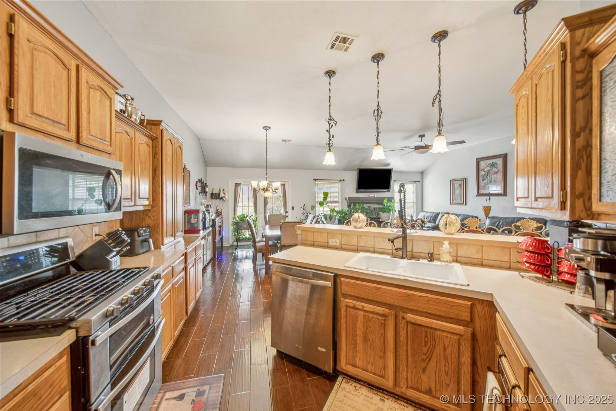 10906 E 95th Street N Property Photo 13