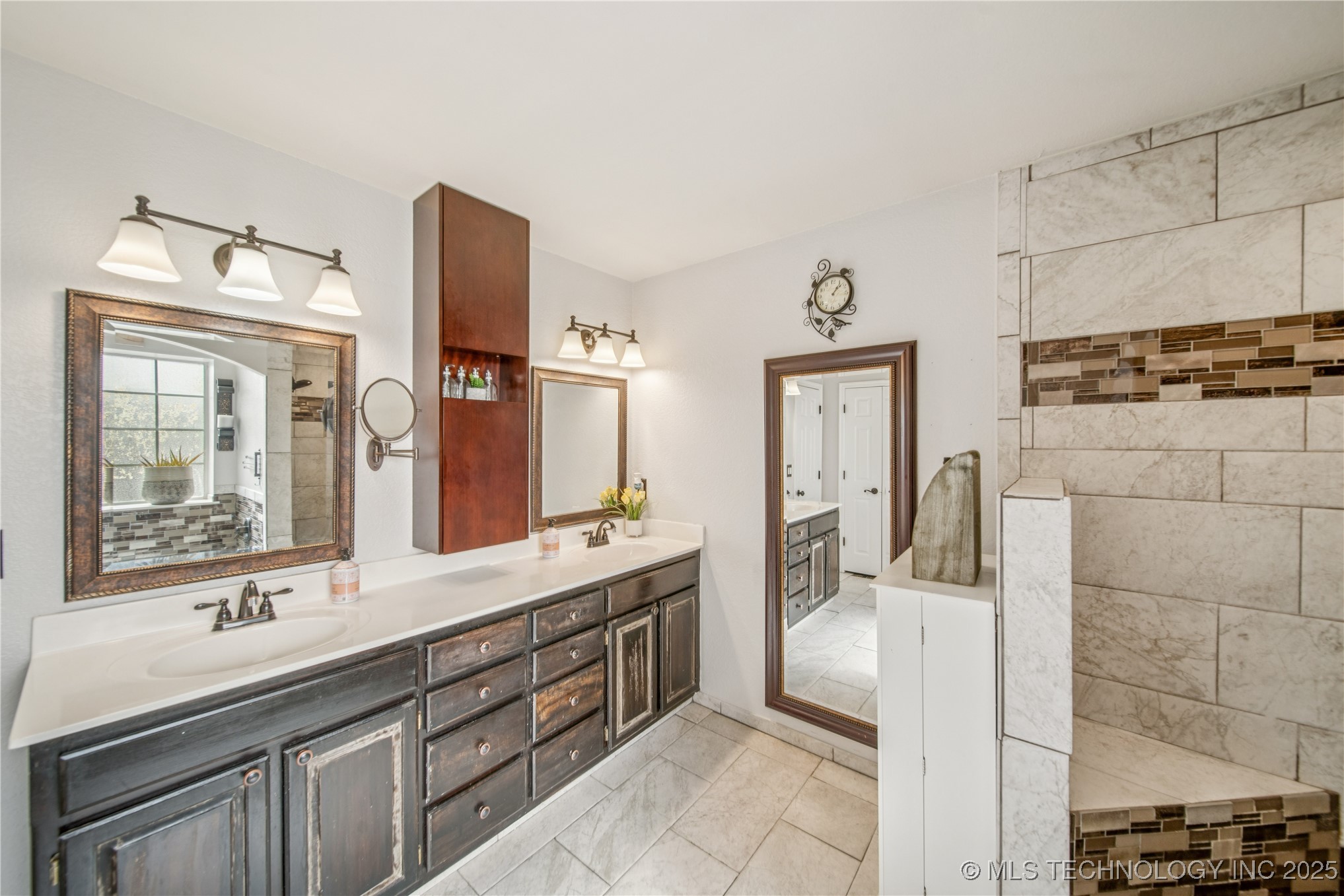 10906 E 95th Street N Property Photo 21