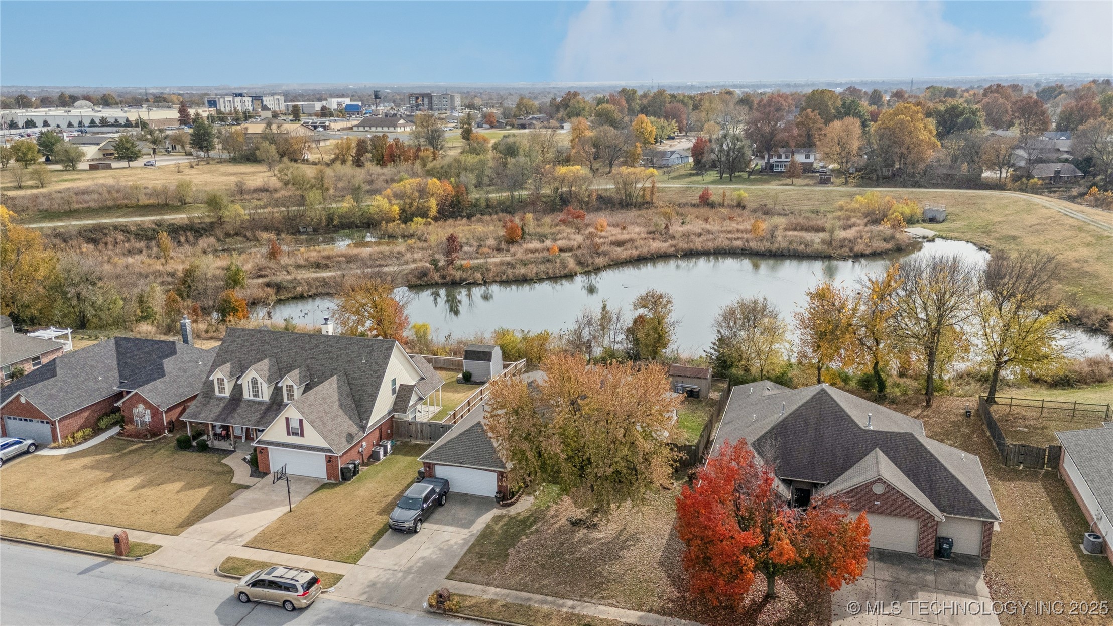 10906 E 95th Street N Property Photo 33