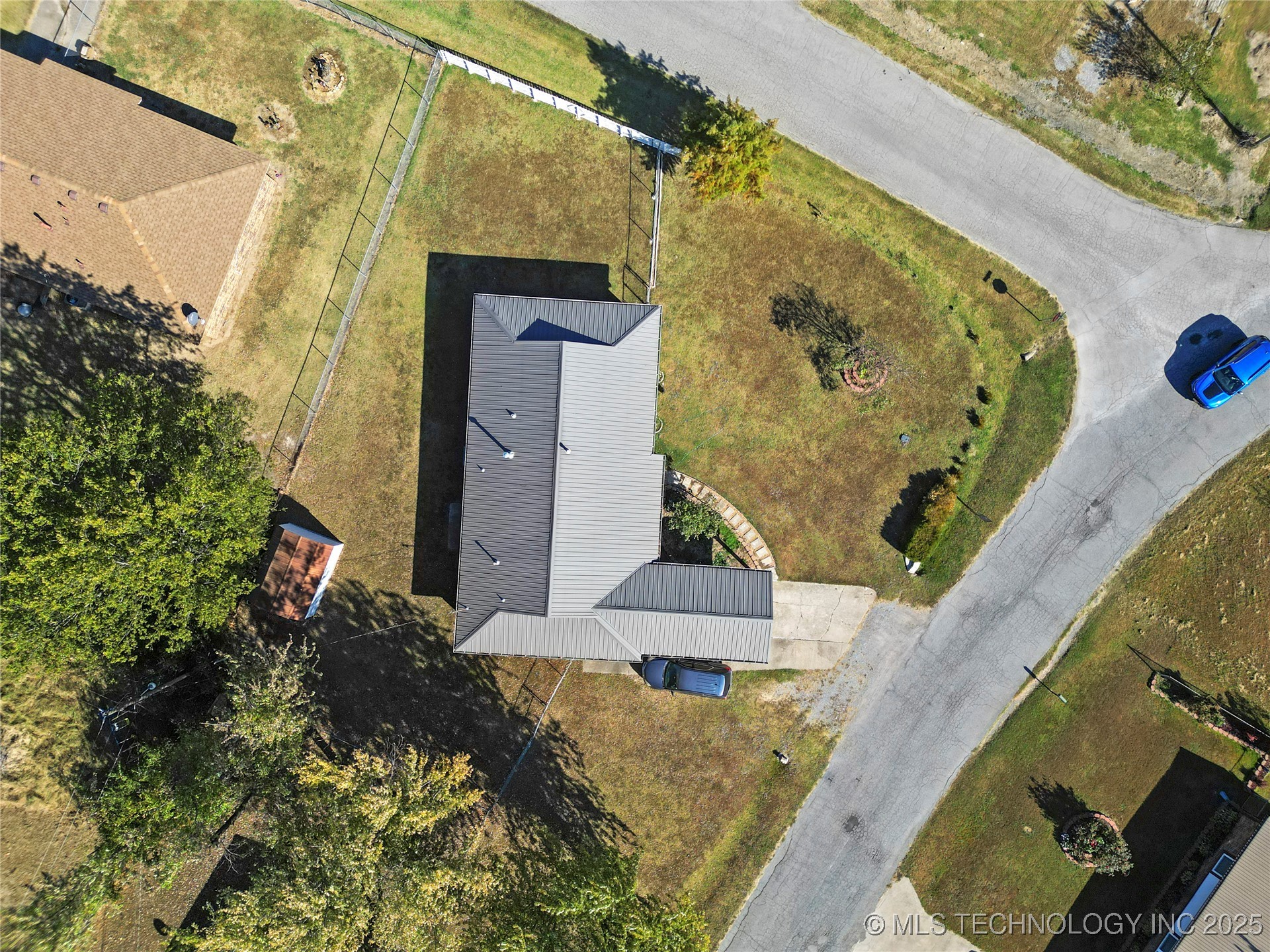 1421 S Hayes Avenue Property Photo 8