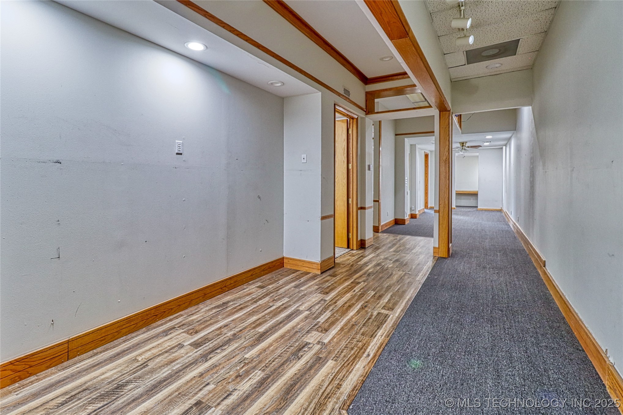 111 S Main Property Photo 22