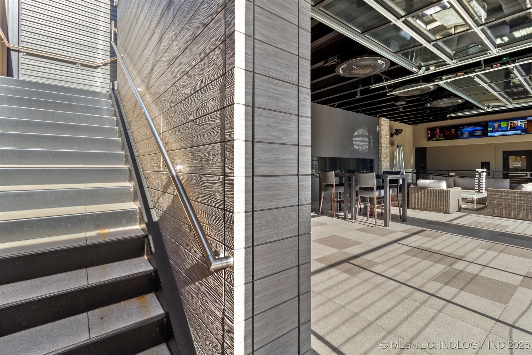 800 E Main Property Photo 20