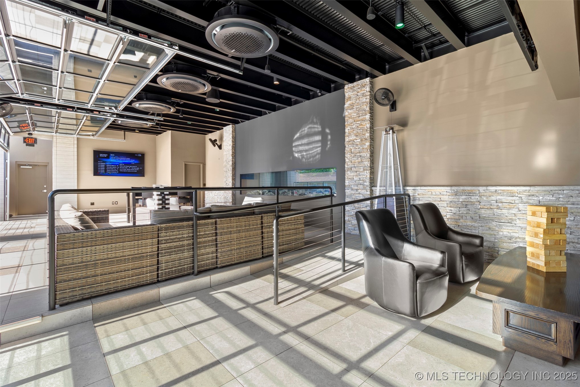 800 E Main Property Photo 23