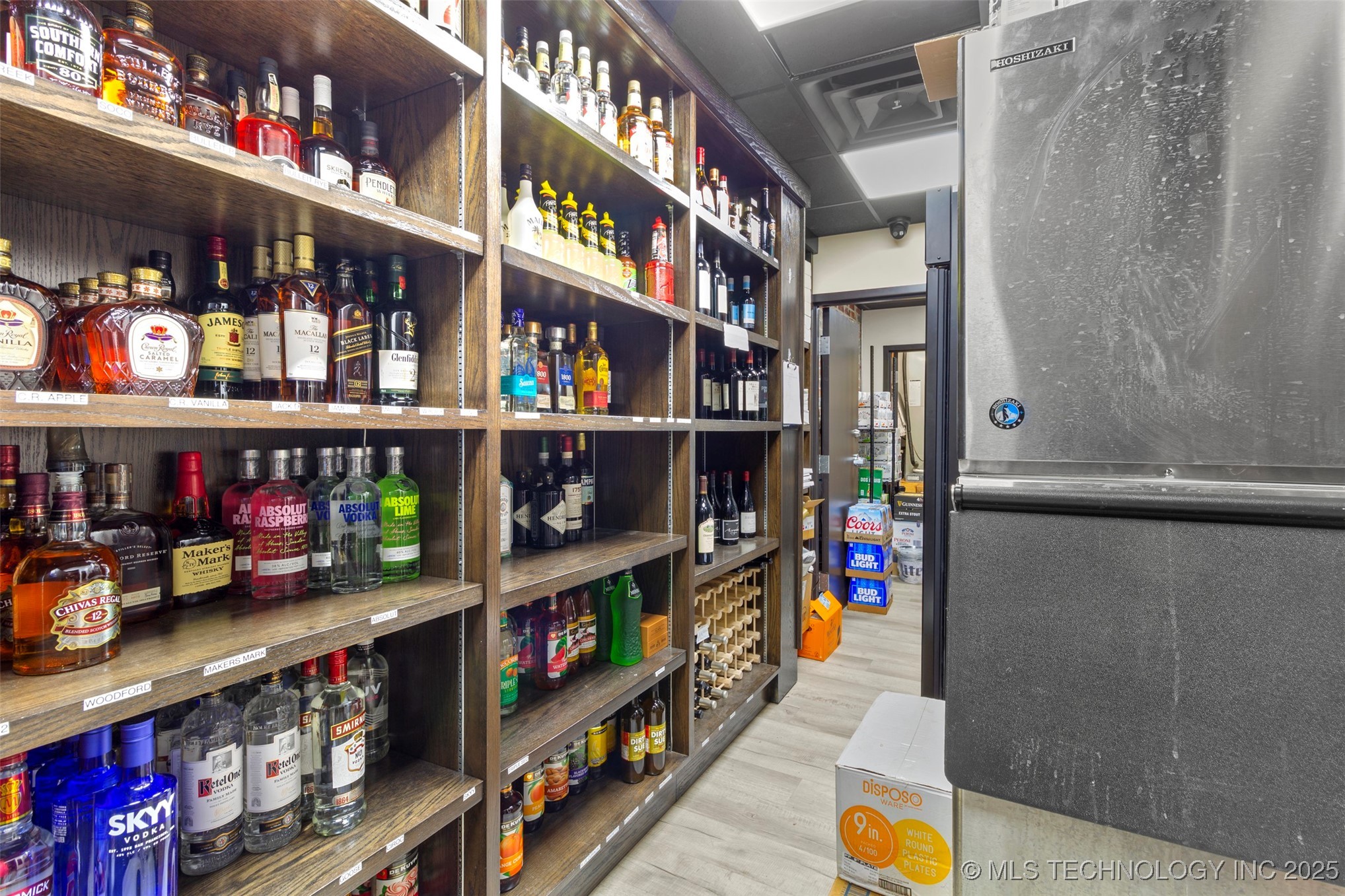 800 E Main Property Photo 24