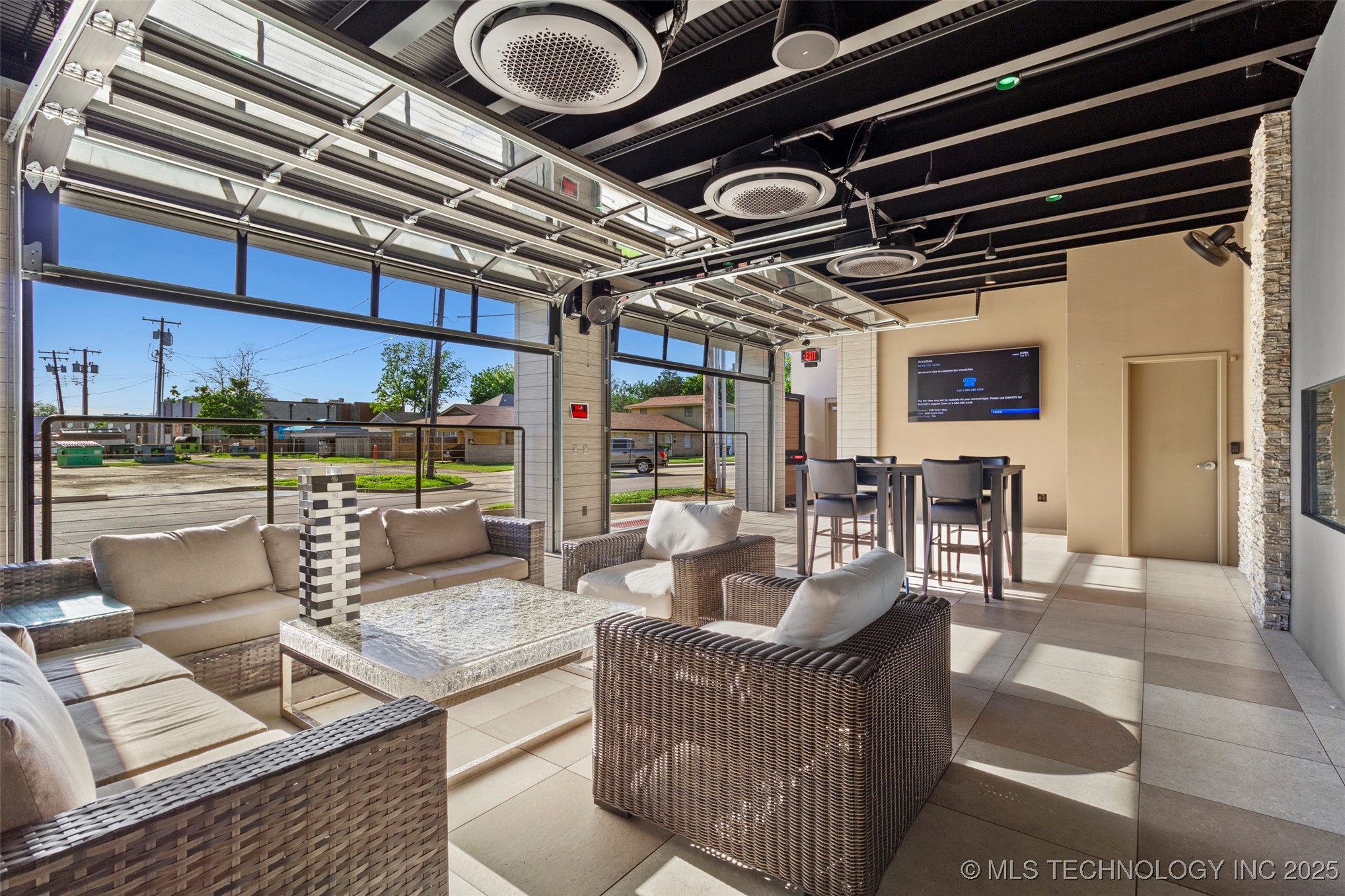 800 E Main Property Photo 32