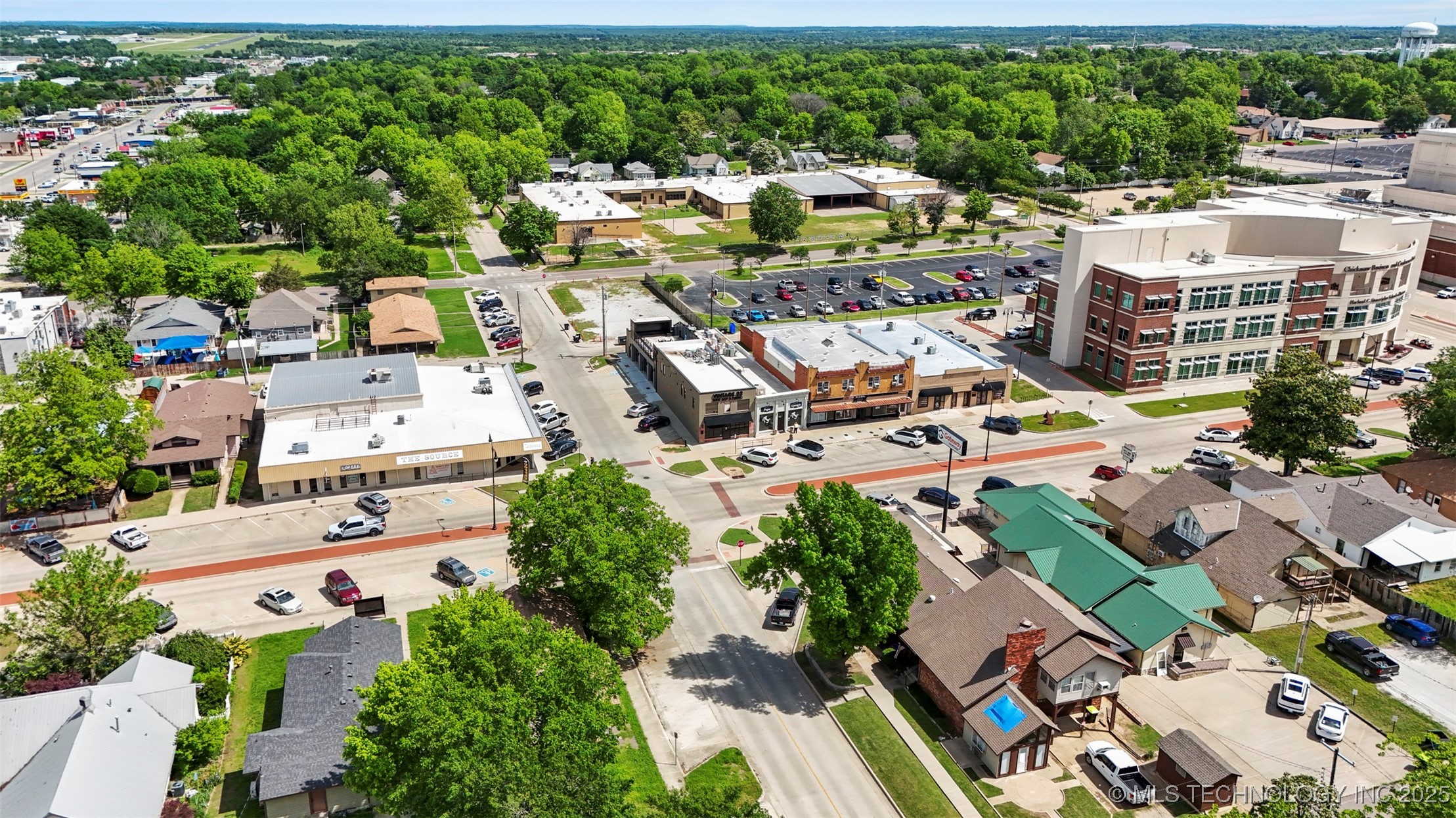 800 E Main Property Photo 40