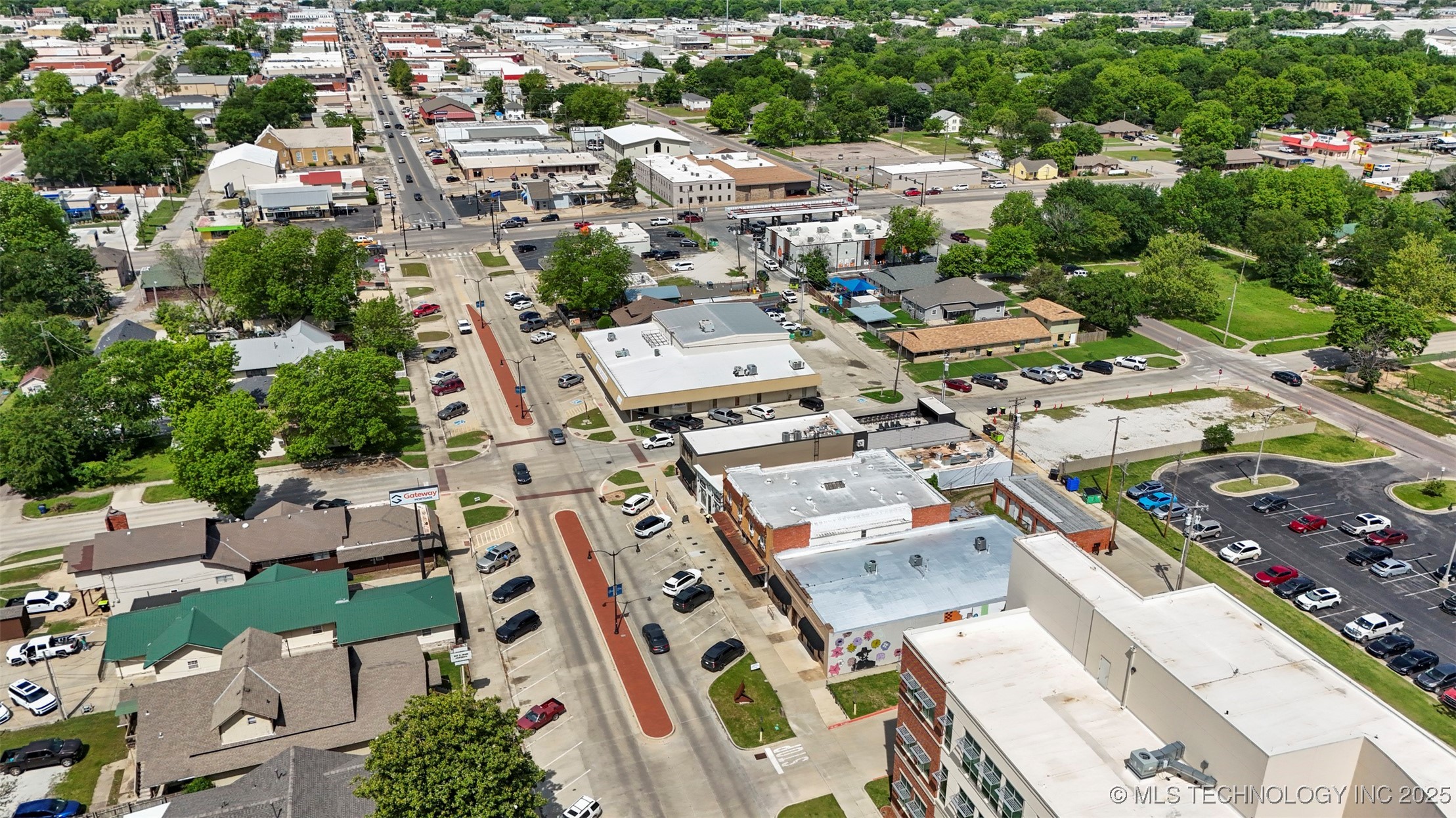 800 E Main Property Photo 41