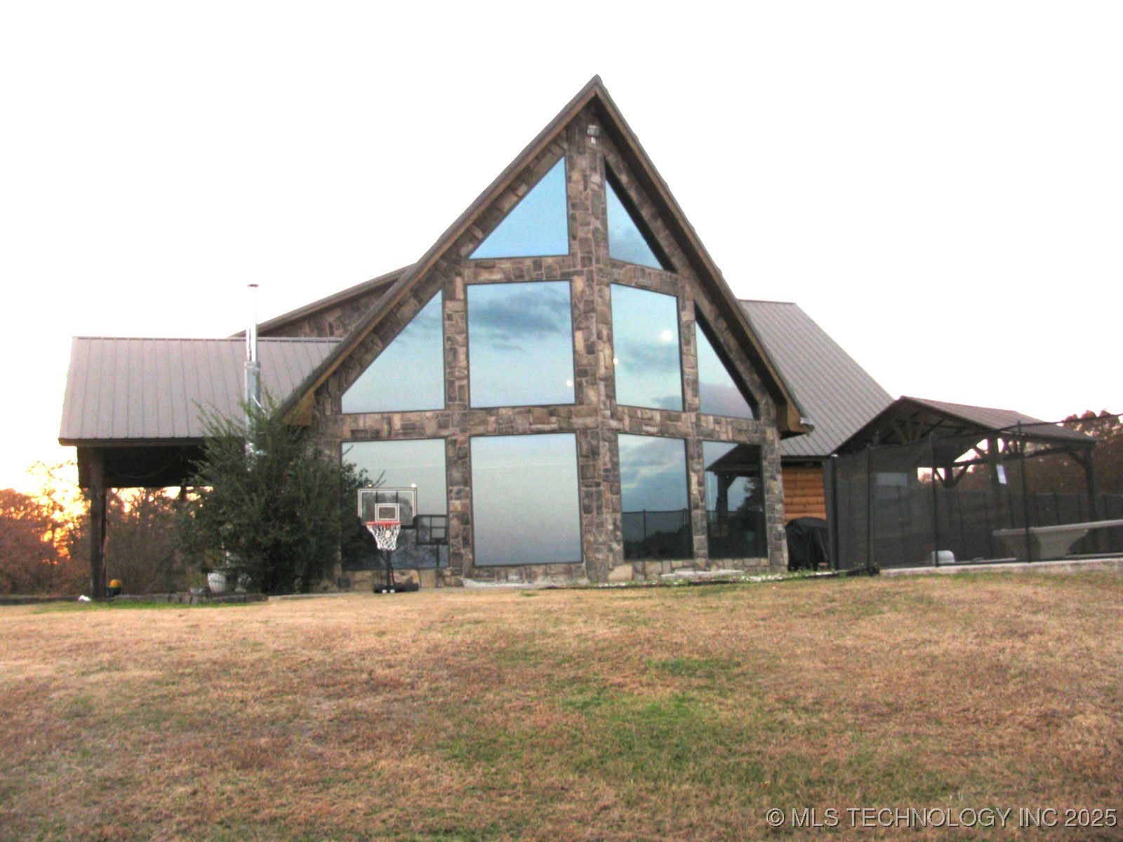 941 N 4420 Road Property Photo 1