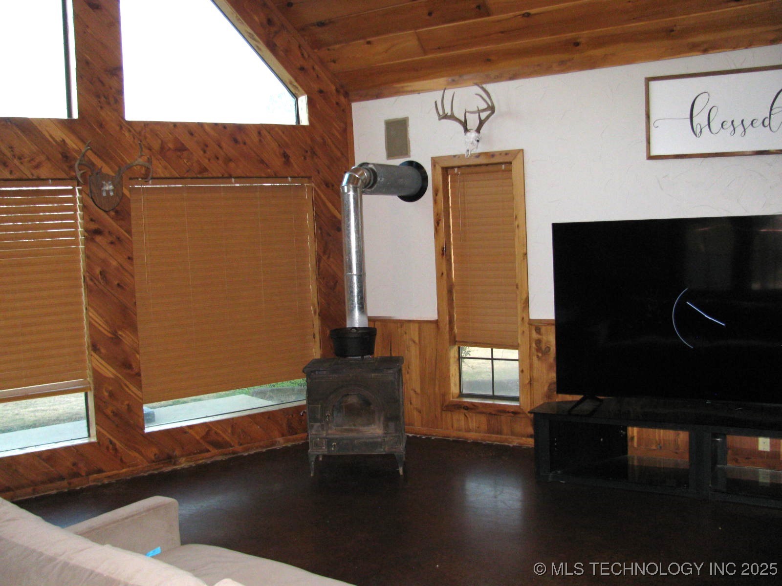 941 N 4420 Road Property Photo 10