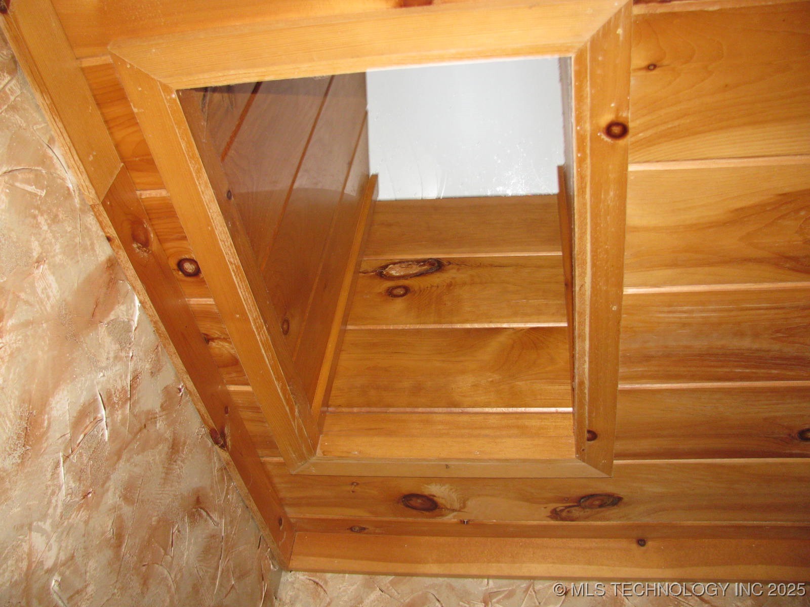 941 N 4420 Road Property Photo 15