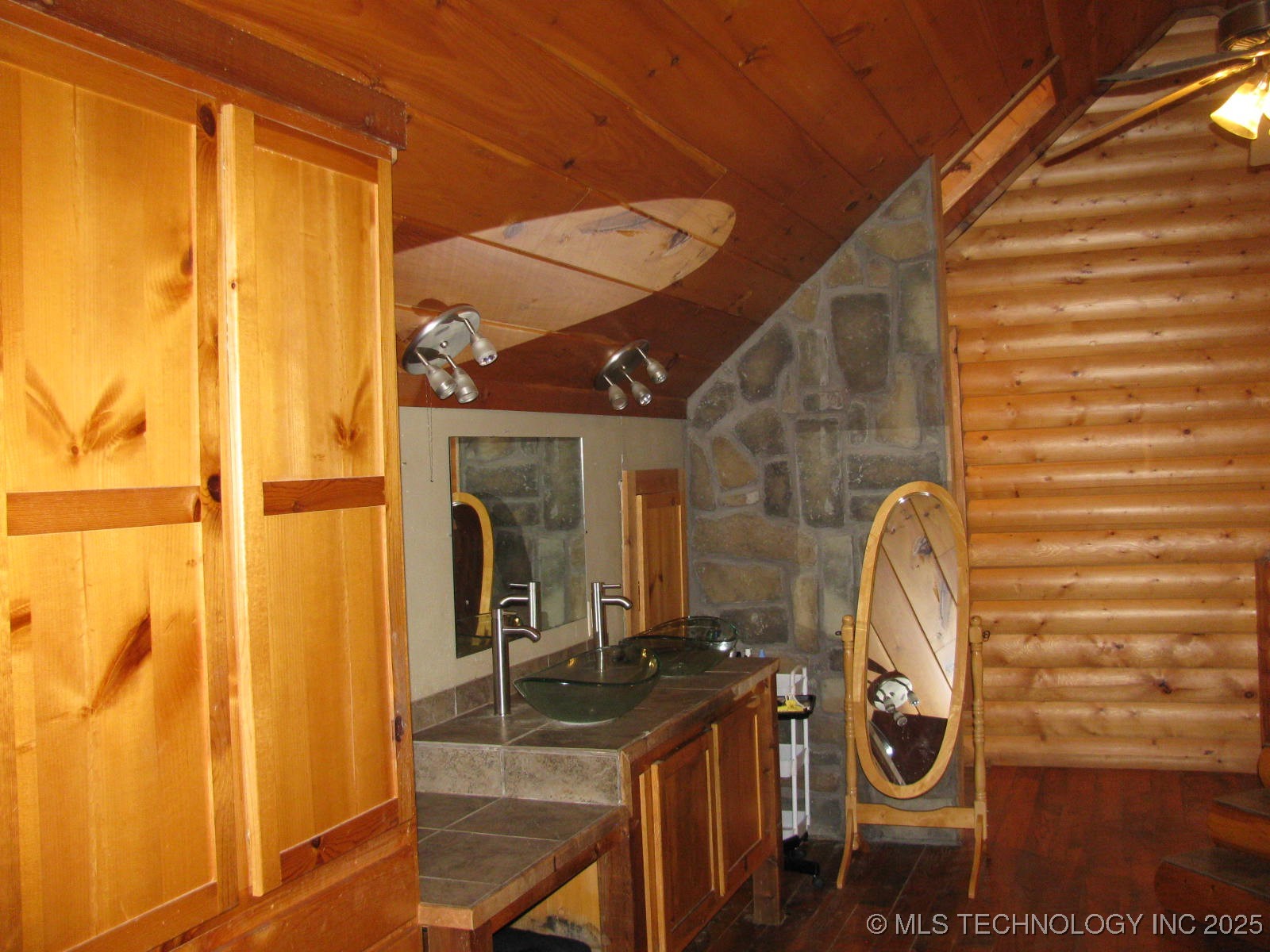 941 N 4420 Road Property Photo 22