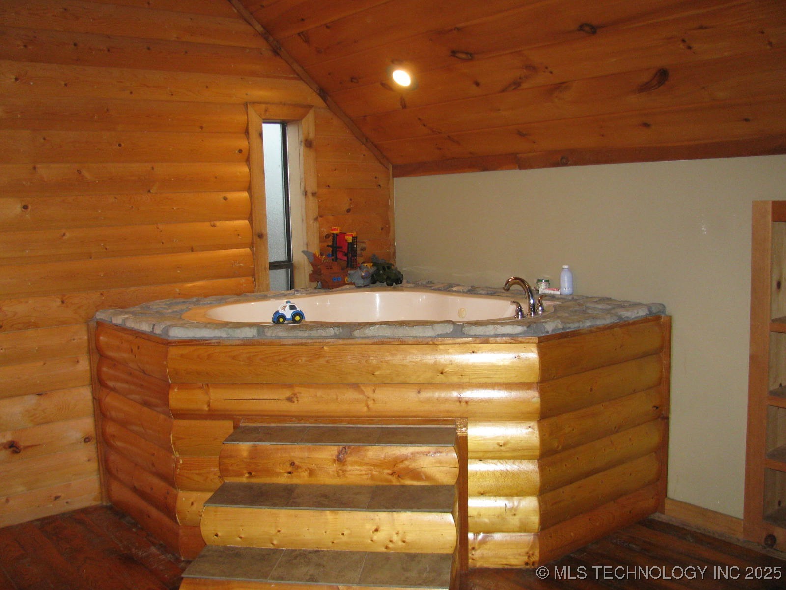 941 N 4420 Road Property Photo 24