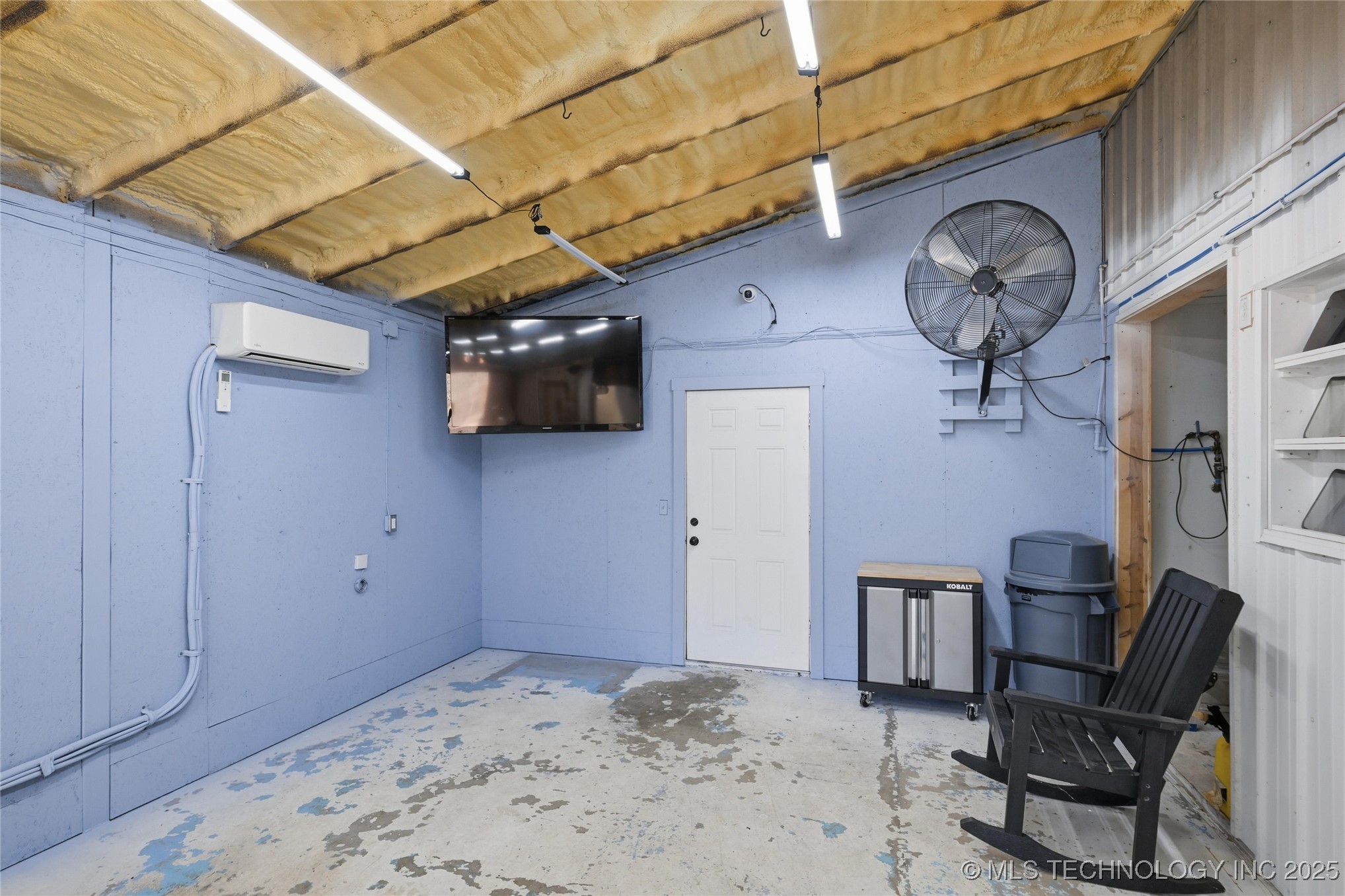 55750 E 360 Road Property Photo 57