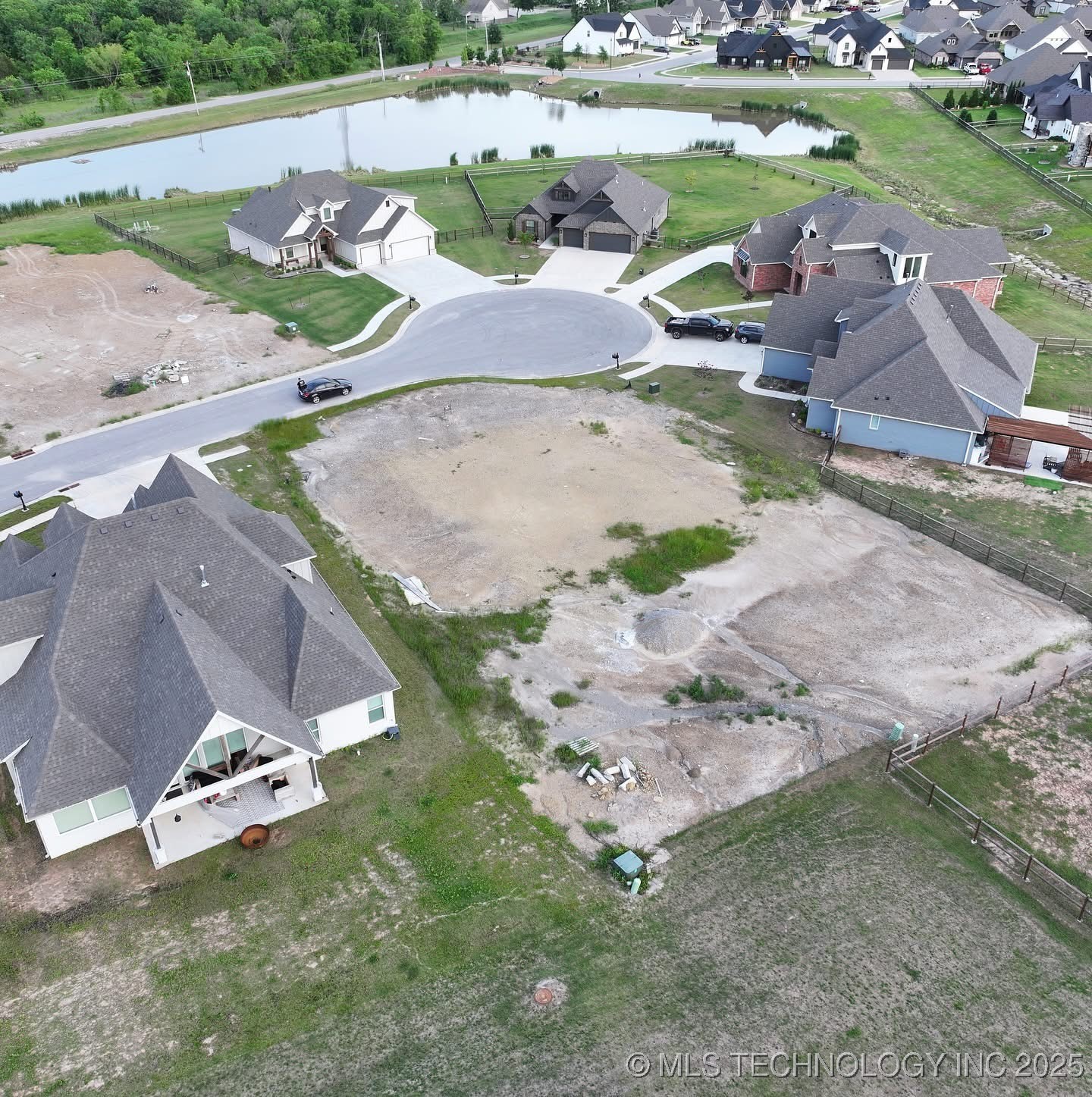 19060 Orchard Circle Property Photo 1