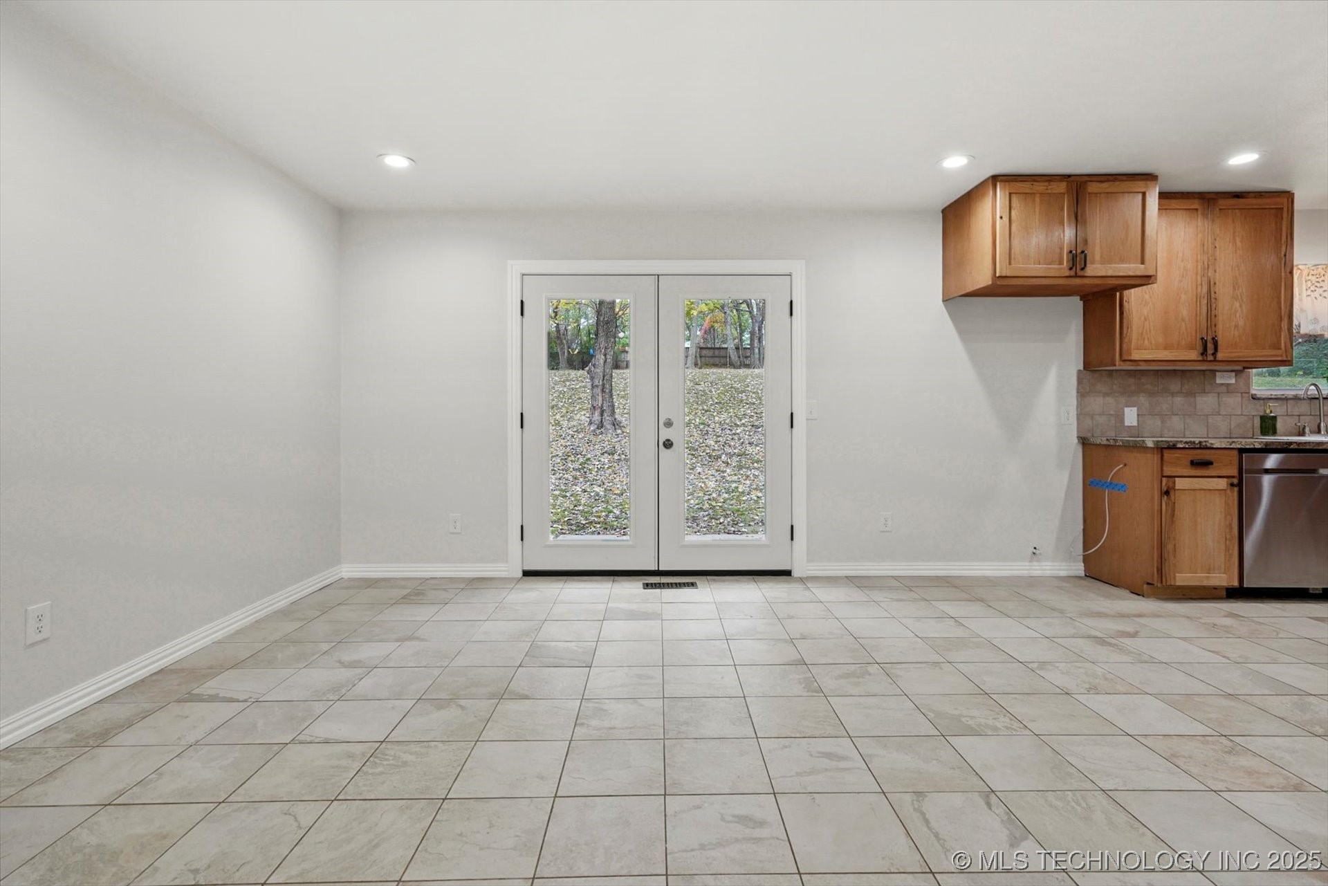 7718 S 230th East Avenue Property Photo 10