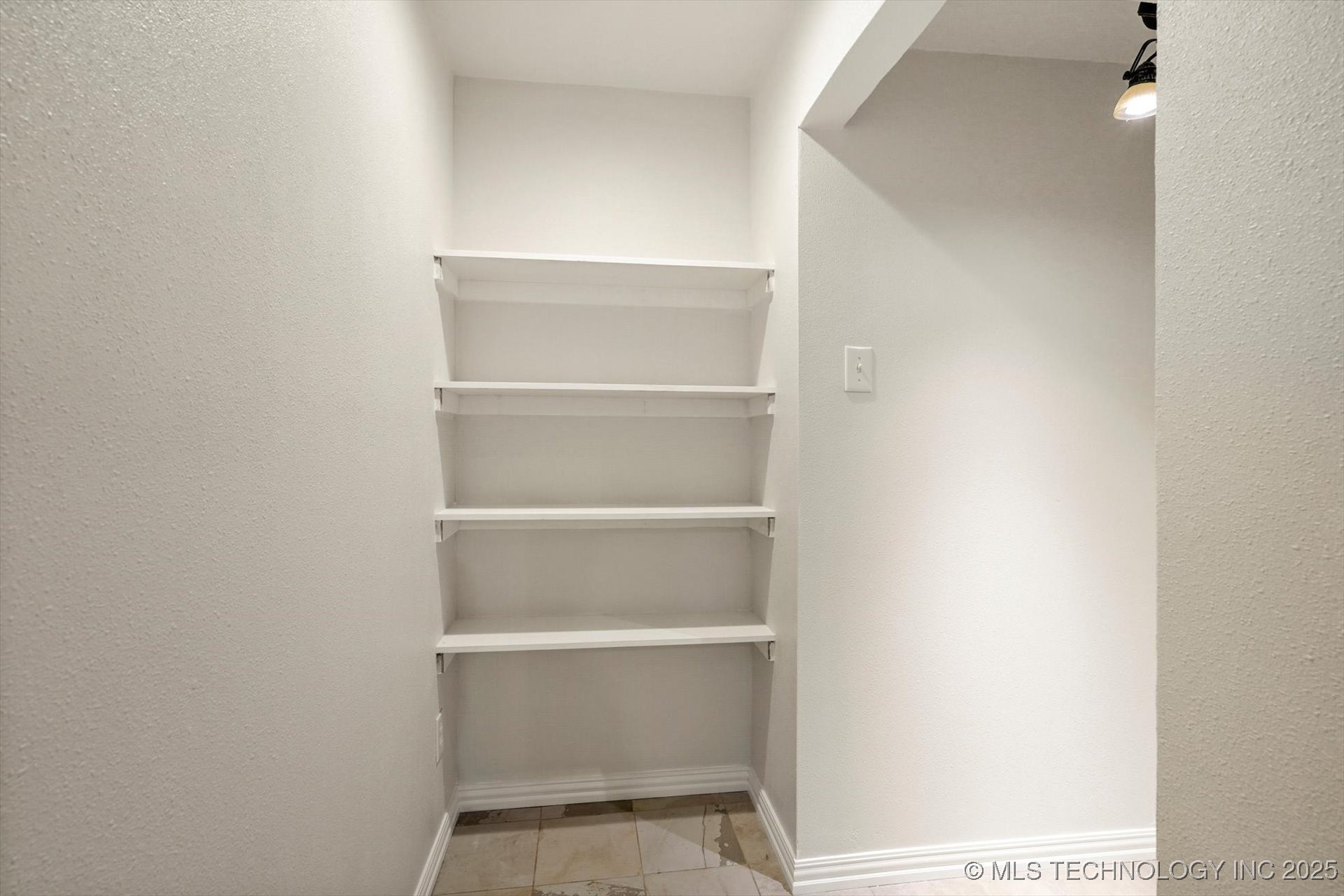 7718 S 230th East Avenue Property Photo 16