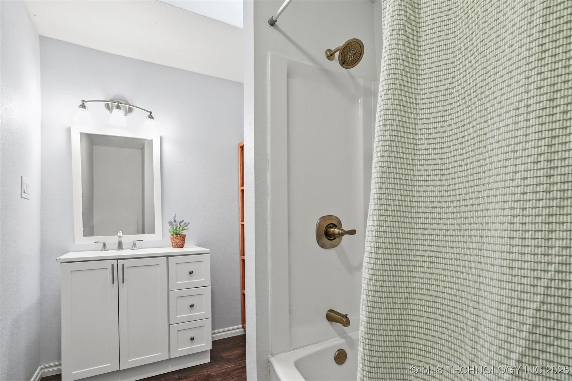 7718 S 230th East Avenue Property Photo 32