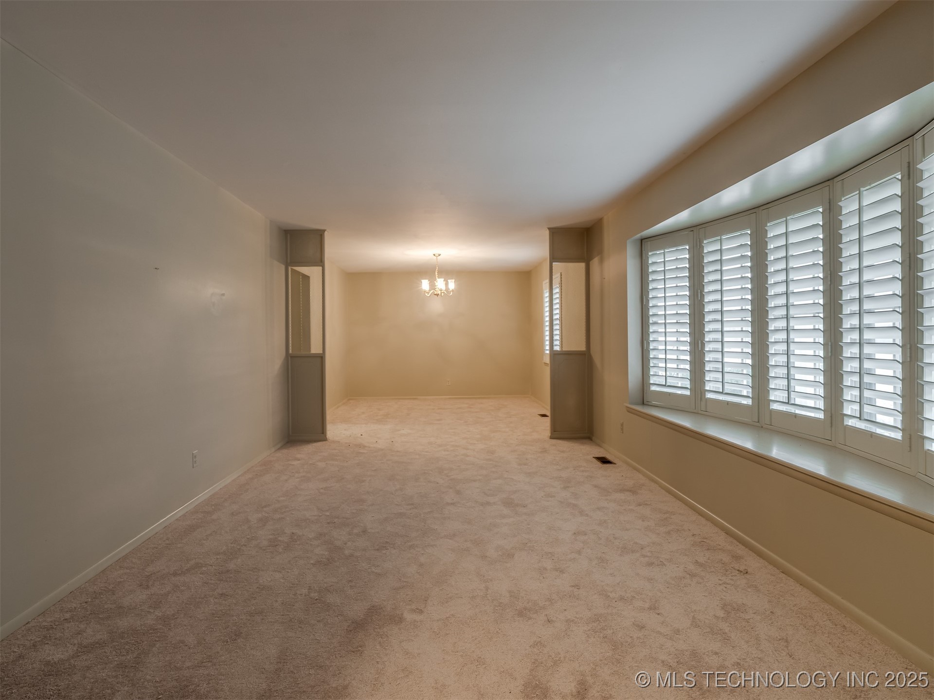 1808 E 58th Street Property Photo 5