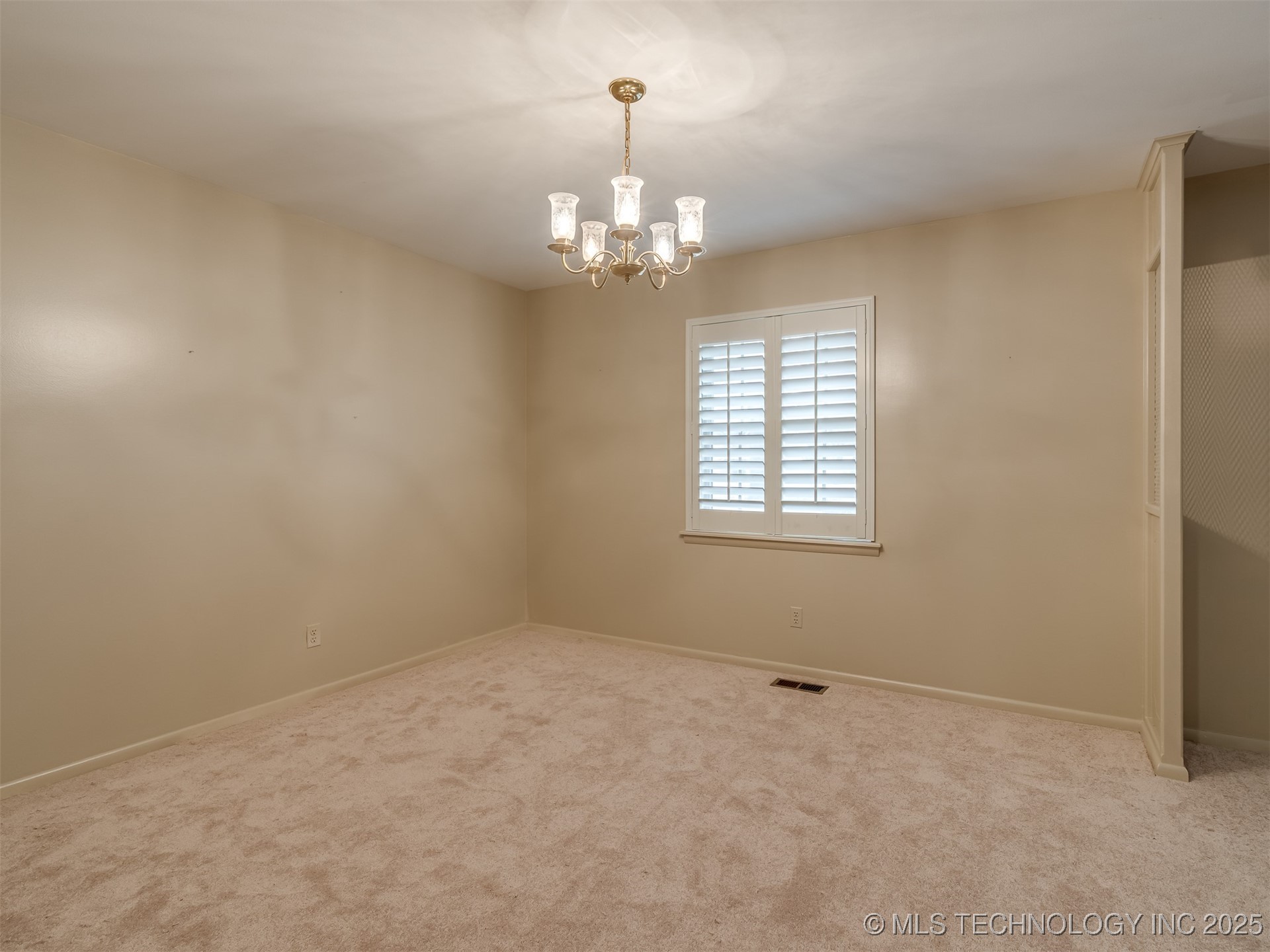 1808 E 58th Street Property Photo 7