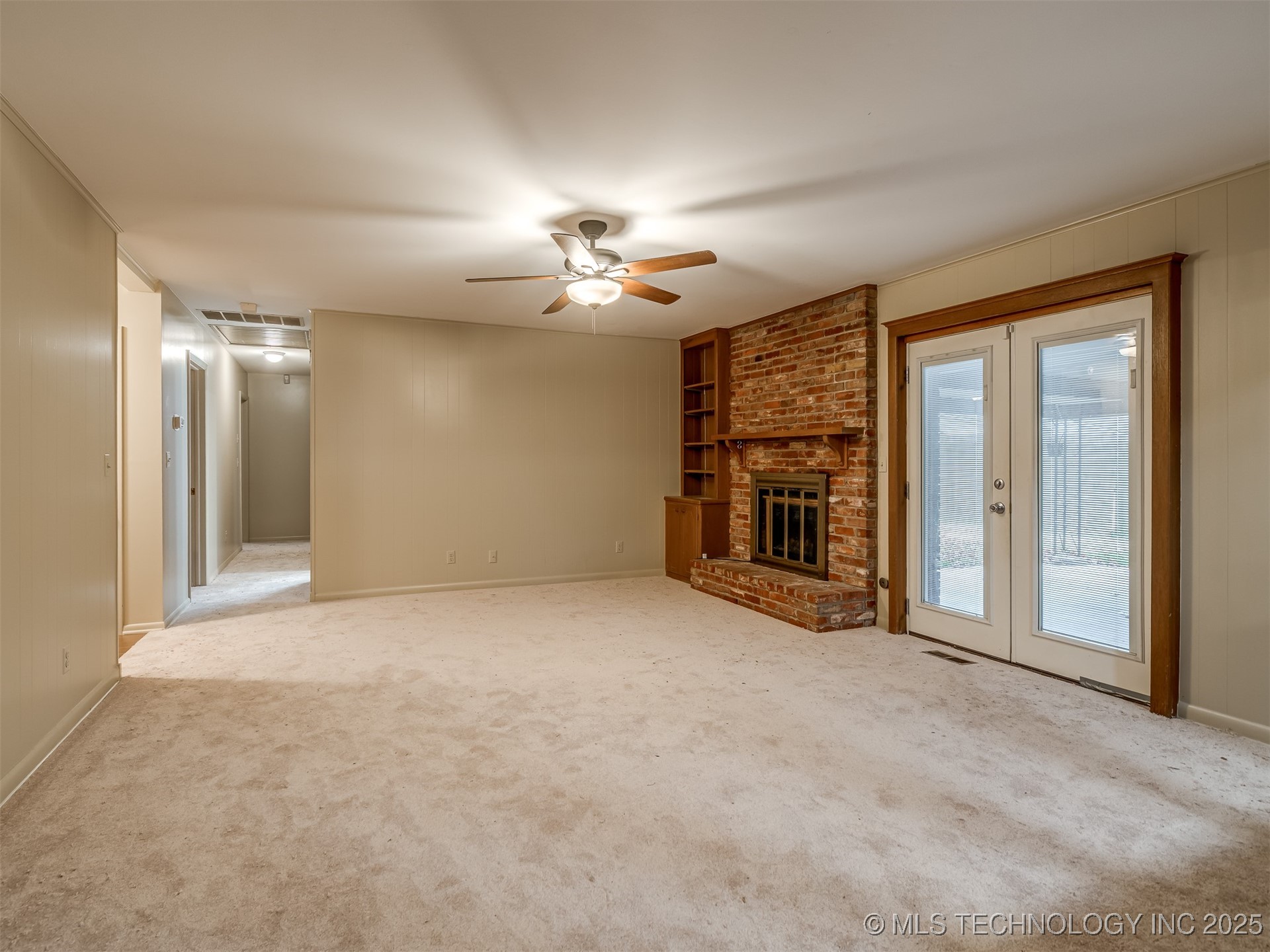 1808 E 58th Street Property Photo 12