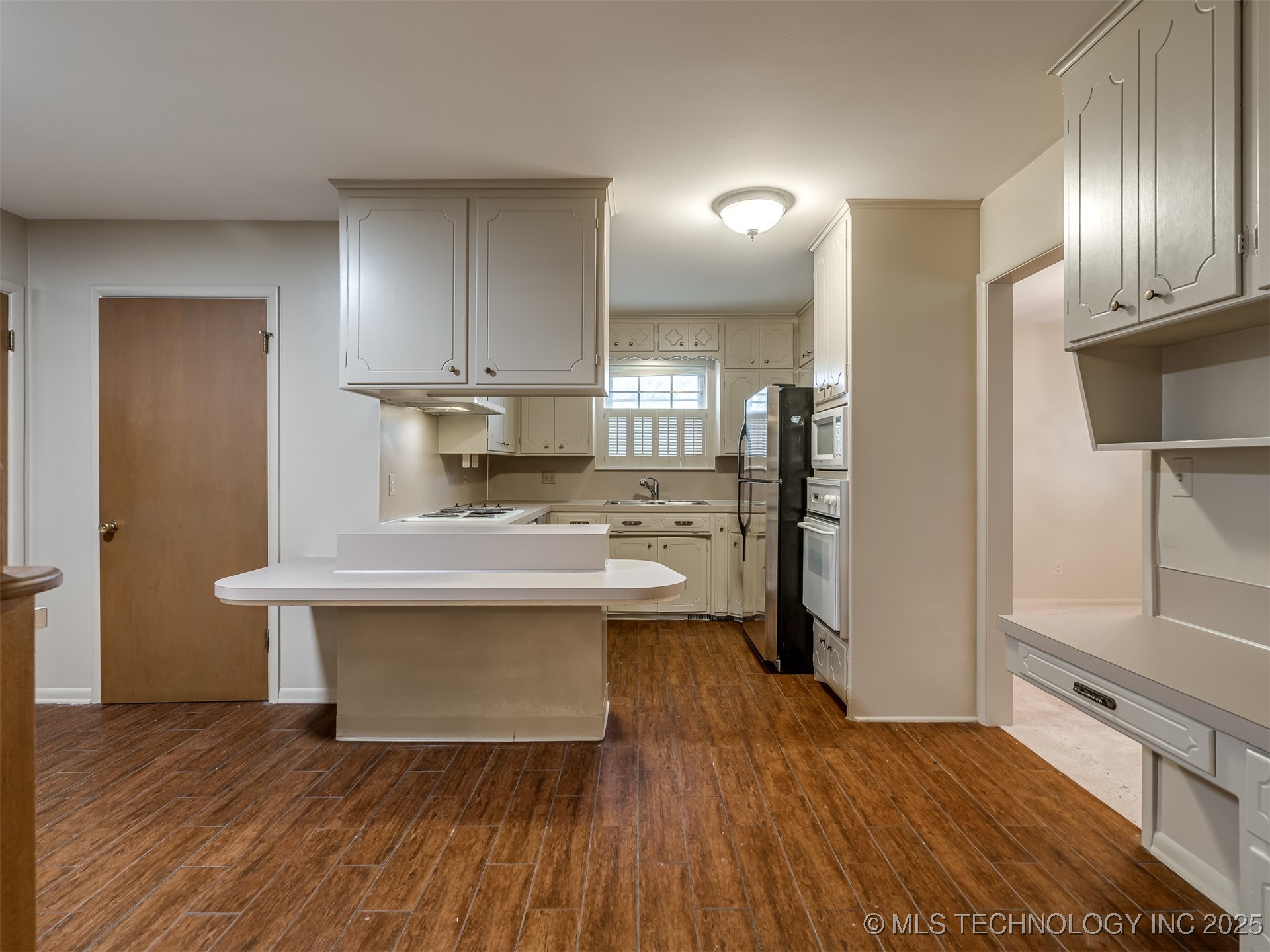 1808 E 58th Street Property Photo 14