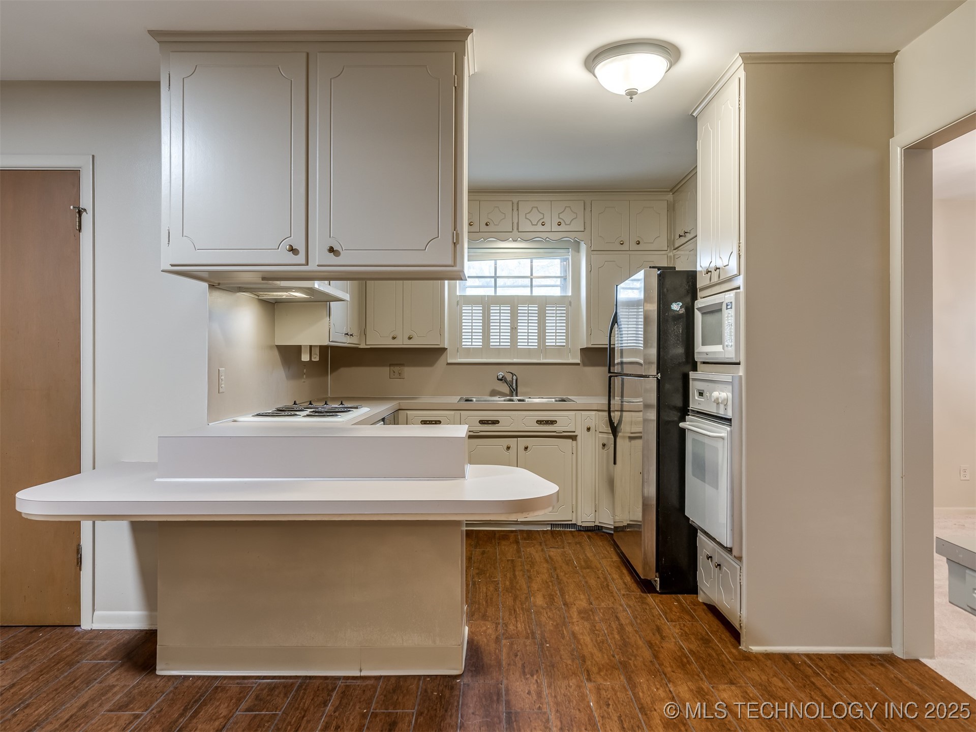 1808 E 58th Street Property Photo 15