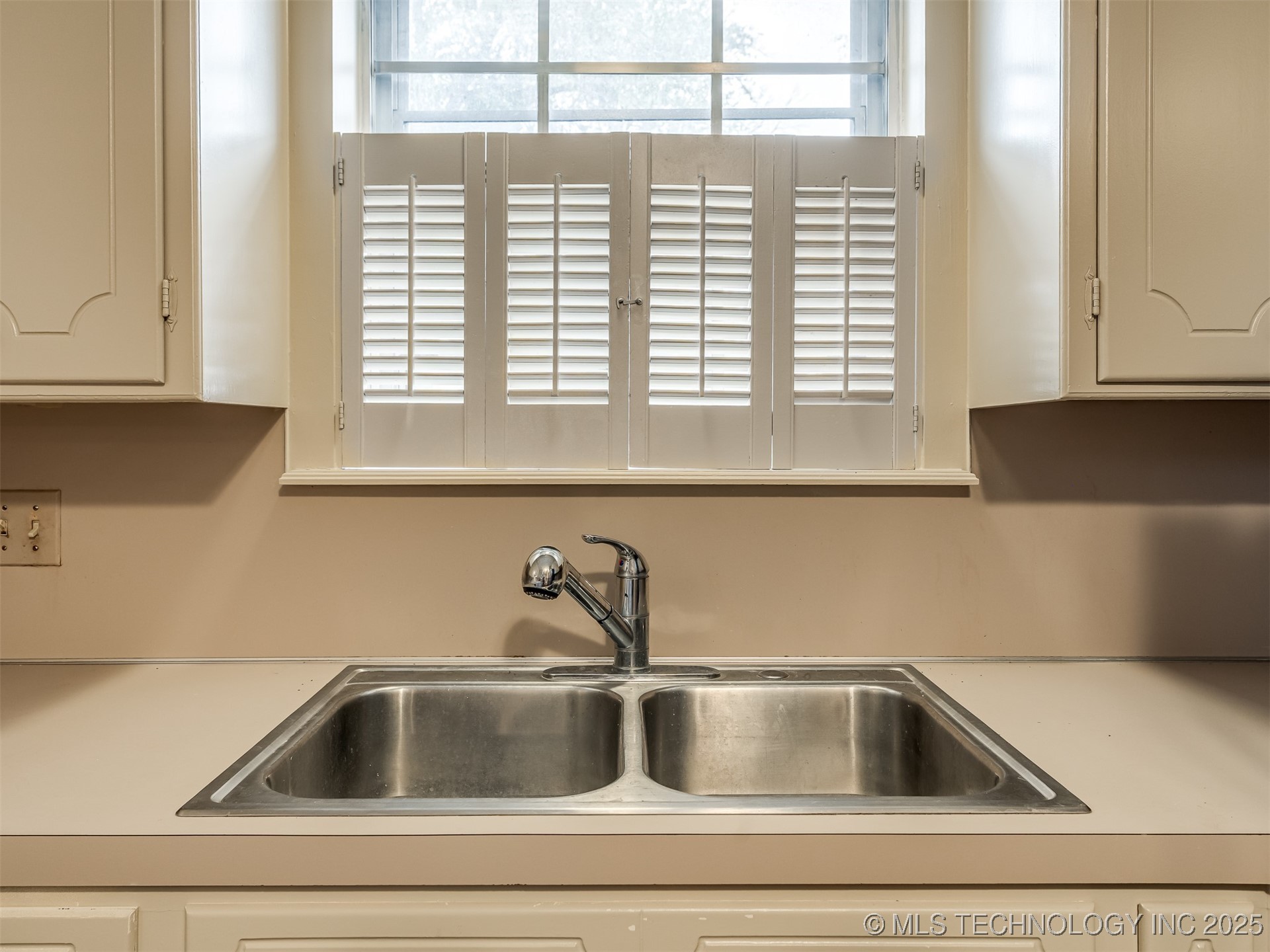 1808 E 58th Street Property Photo 17