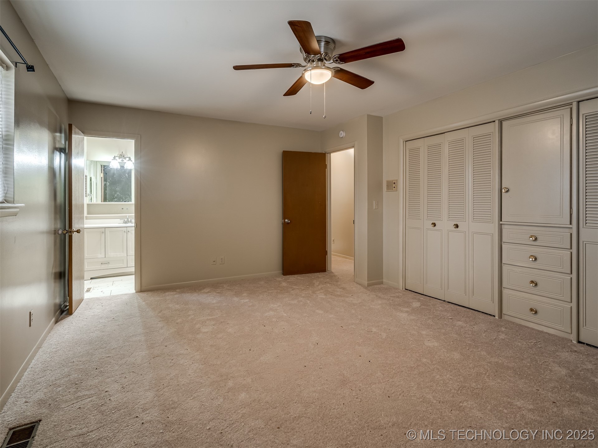 1808 E 58th Street Property Photo 24