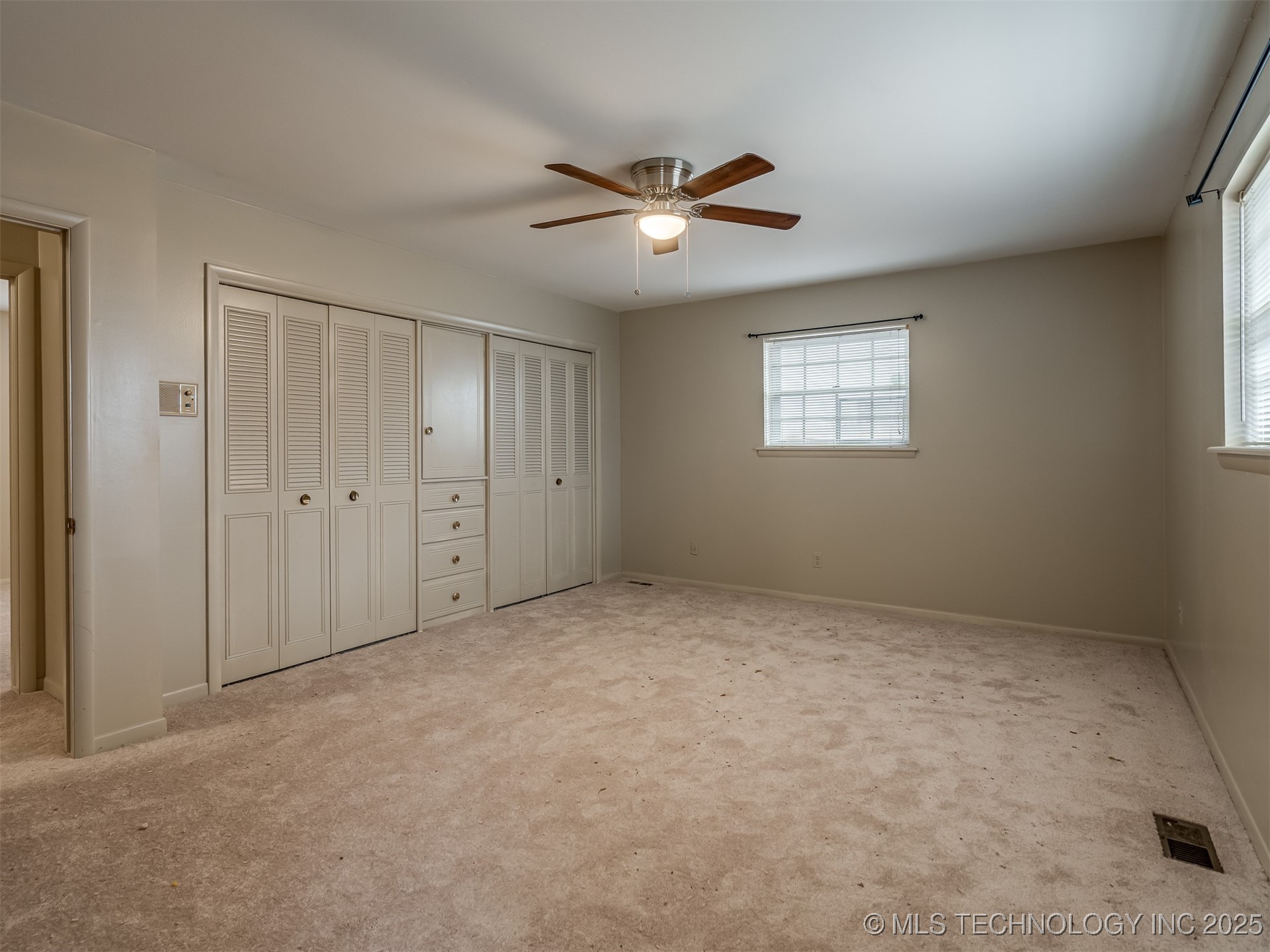 1808 E 58th Street Property Photo 25