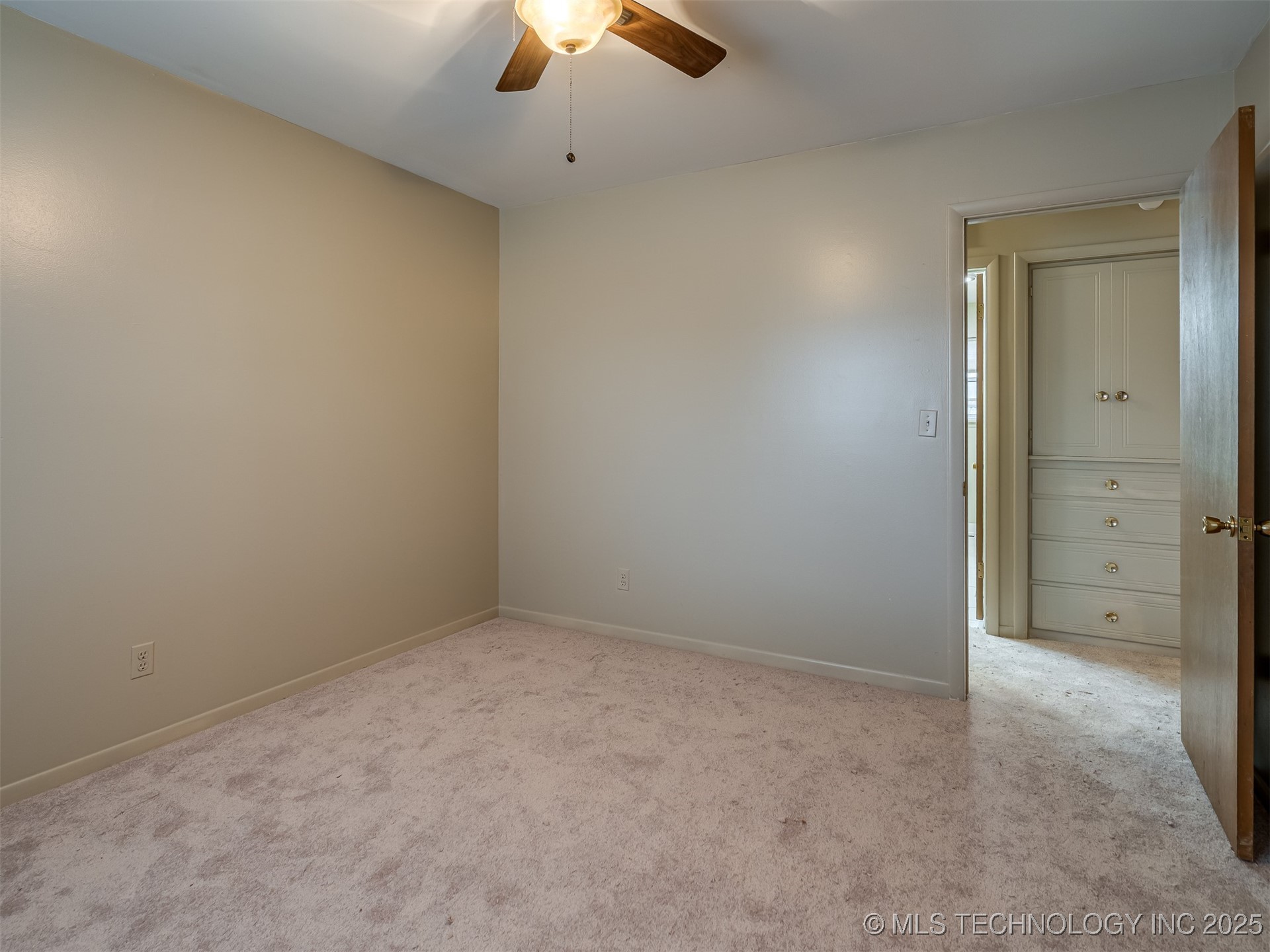 1808 E 58th Street Property Photo 29