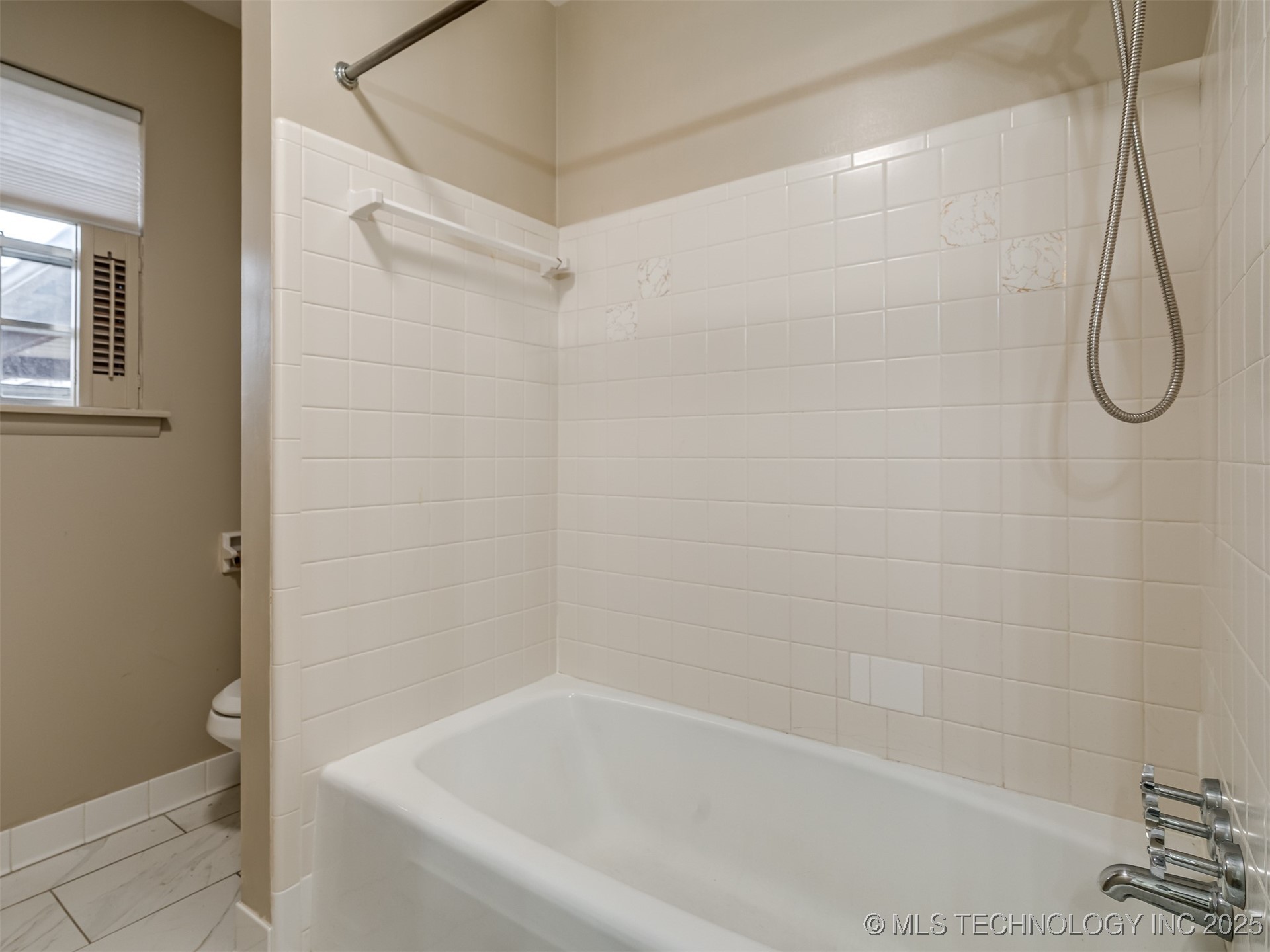 1808 E 58th Street Property Photo 35