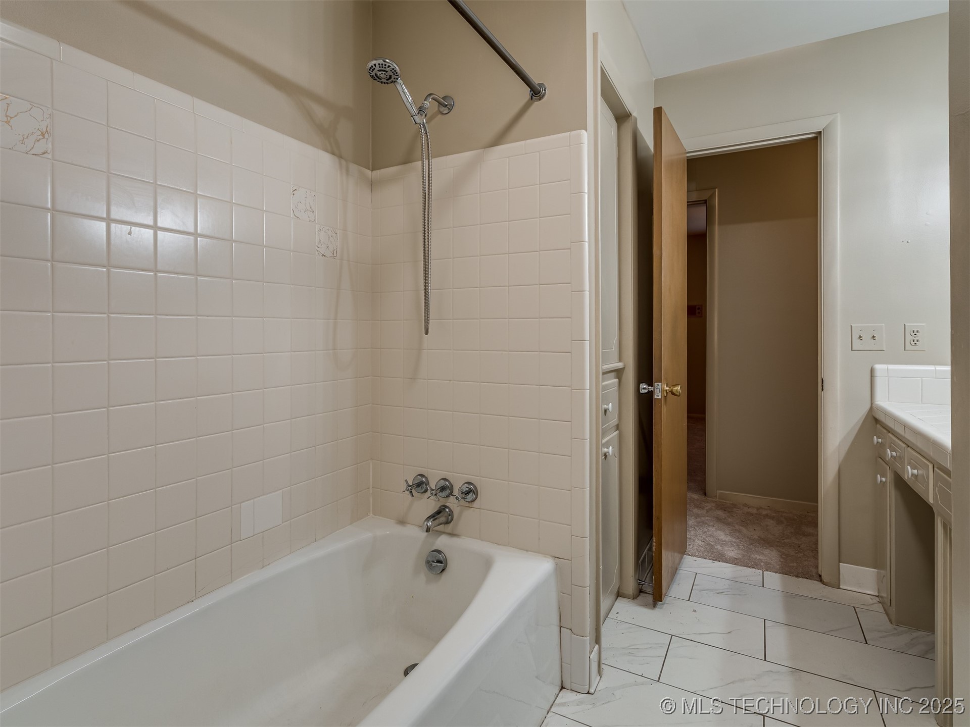 1808 E 58th Street Property Photo 36