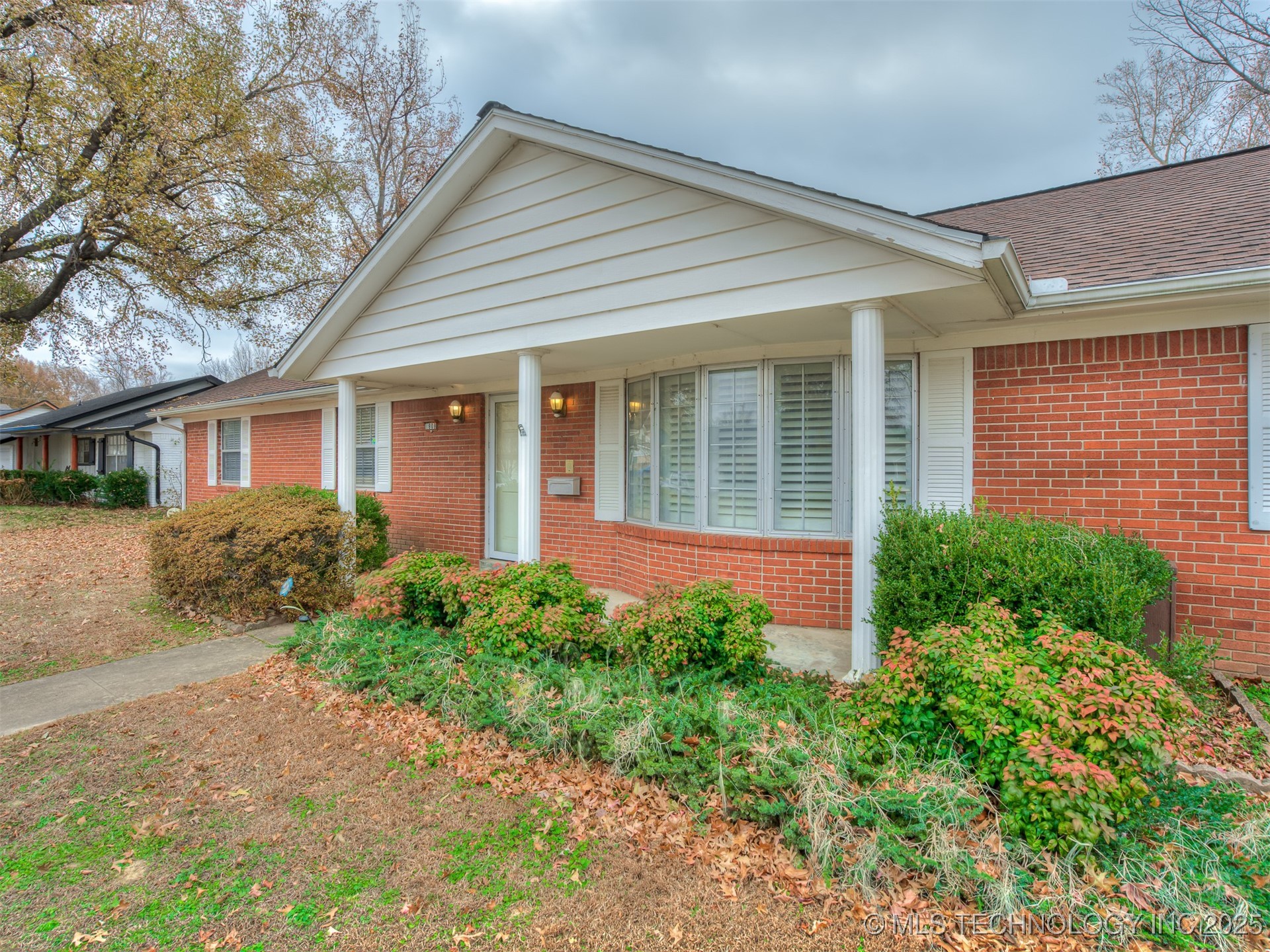 1808 E 58th Street Property Photo 47