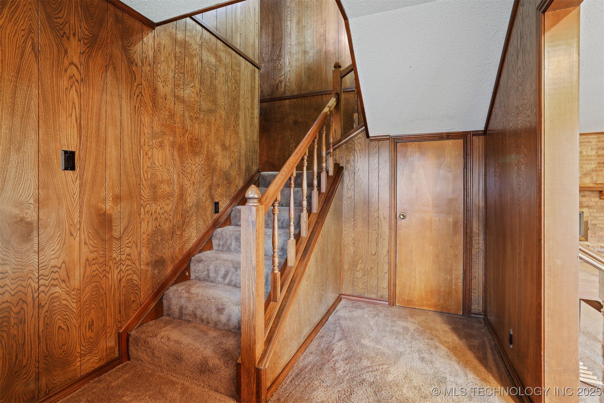 921 Crooked Oak Drive Property Photo 18